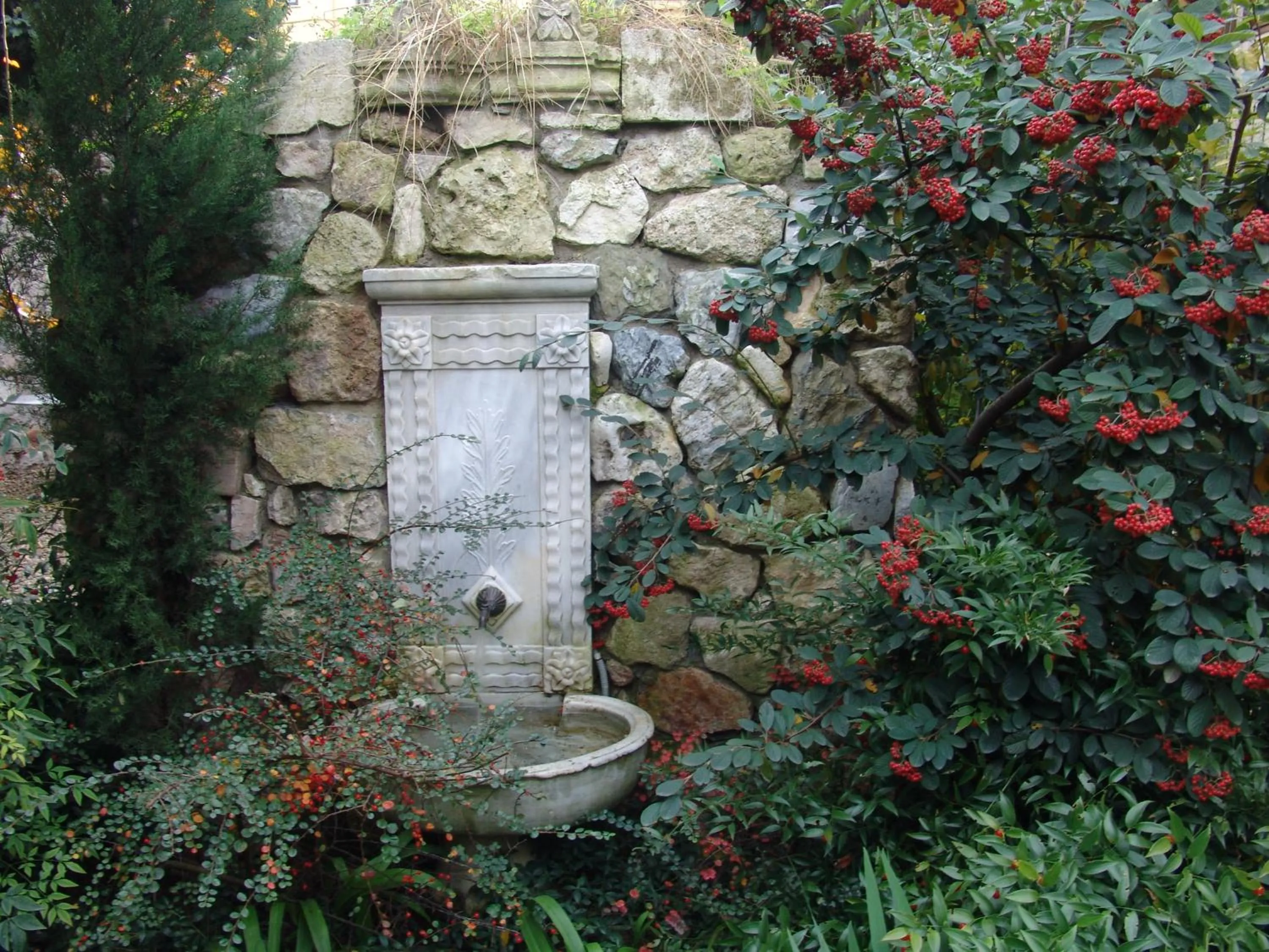 Nearby landmark in Hotel Empress Zoe