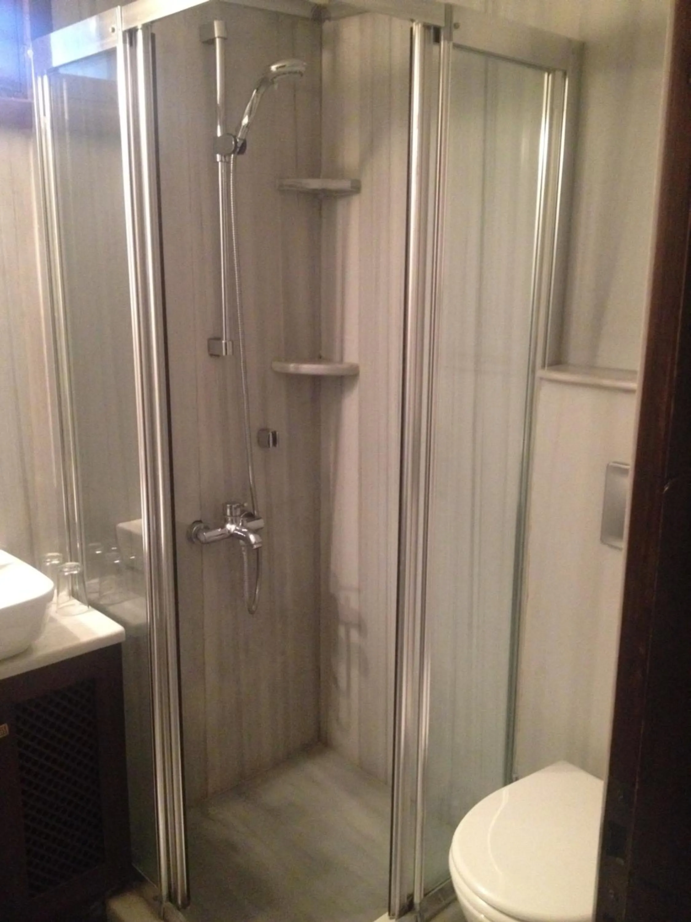 Bathroom in Hotel Empress Zoe