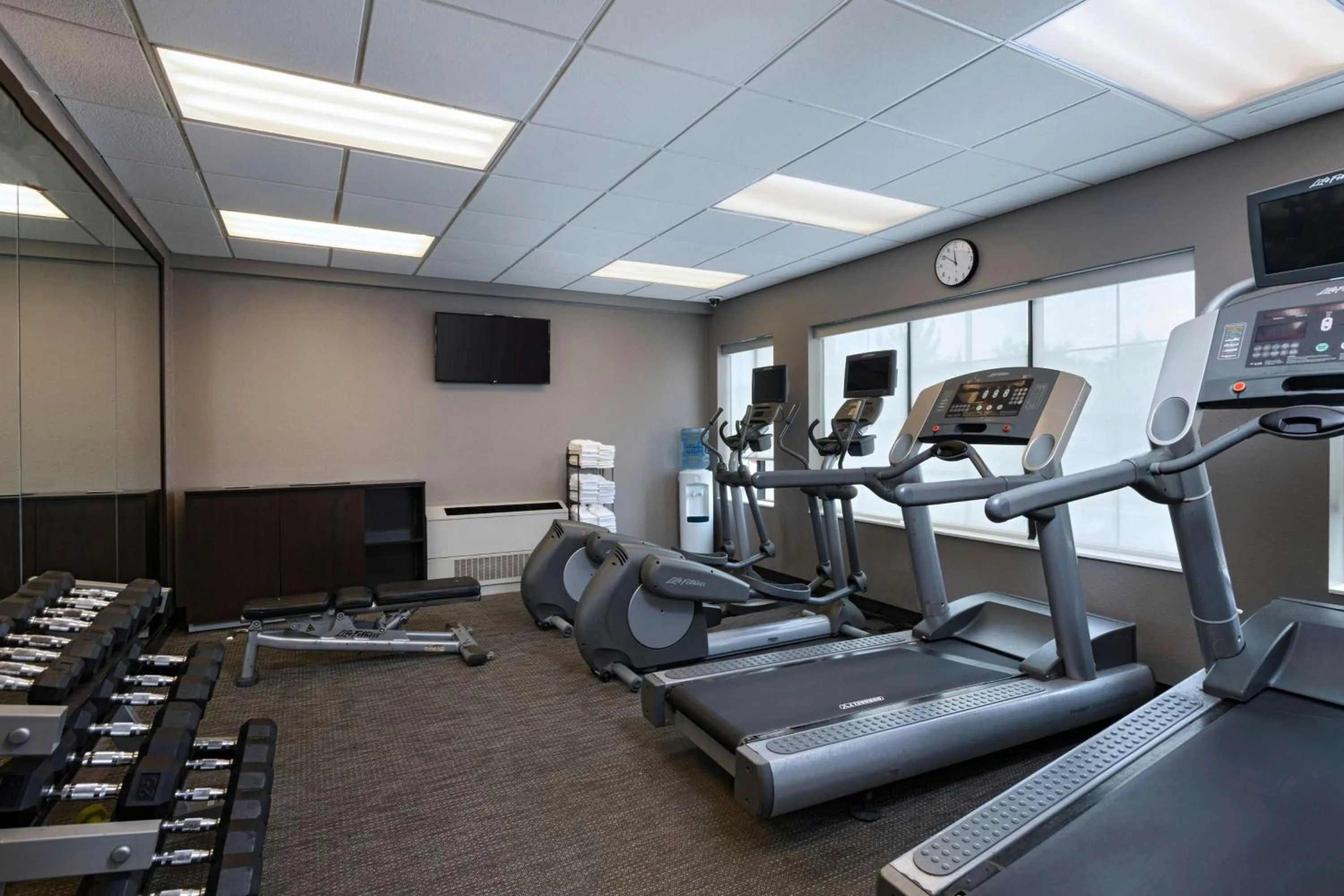 Fitness centre/facilities in Courtyard by Marriott Omaha Aksarben Village