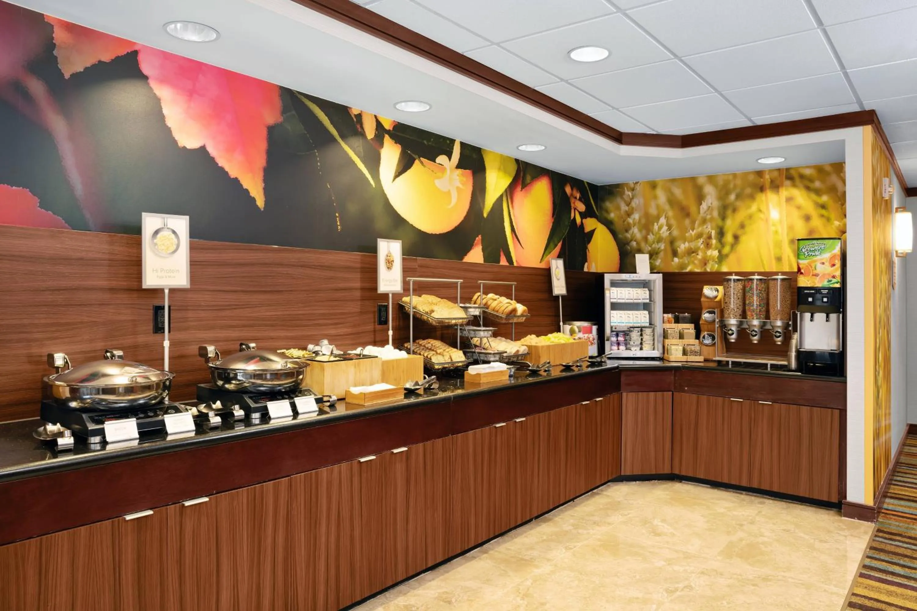 Breakfast in Fairfield Inn and Suites by Marriott Saint Augustine I-95