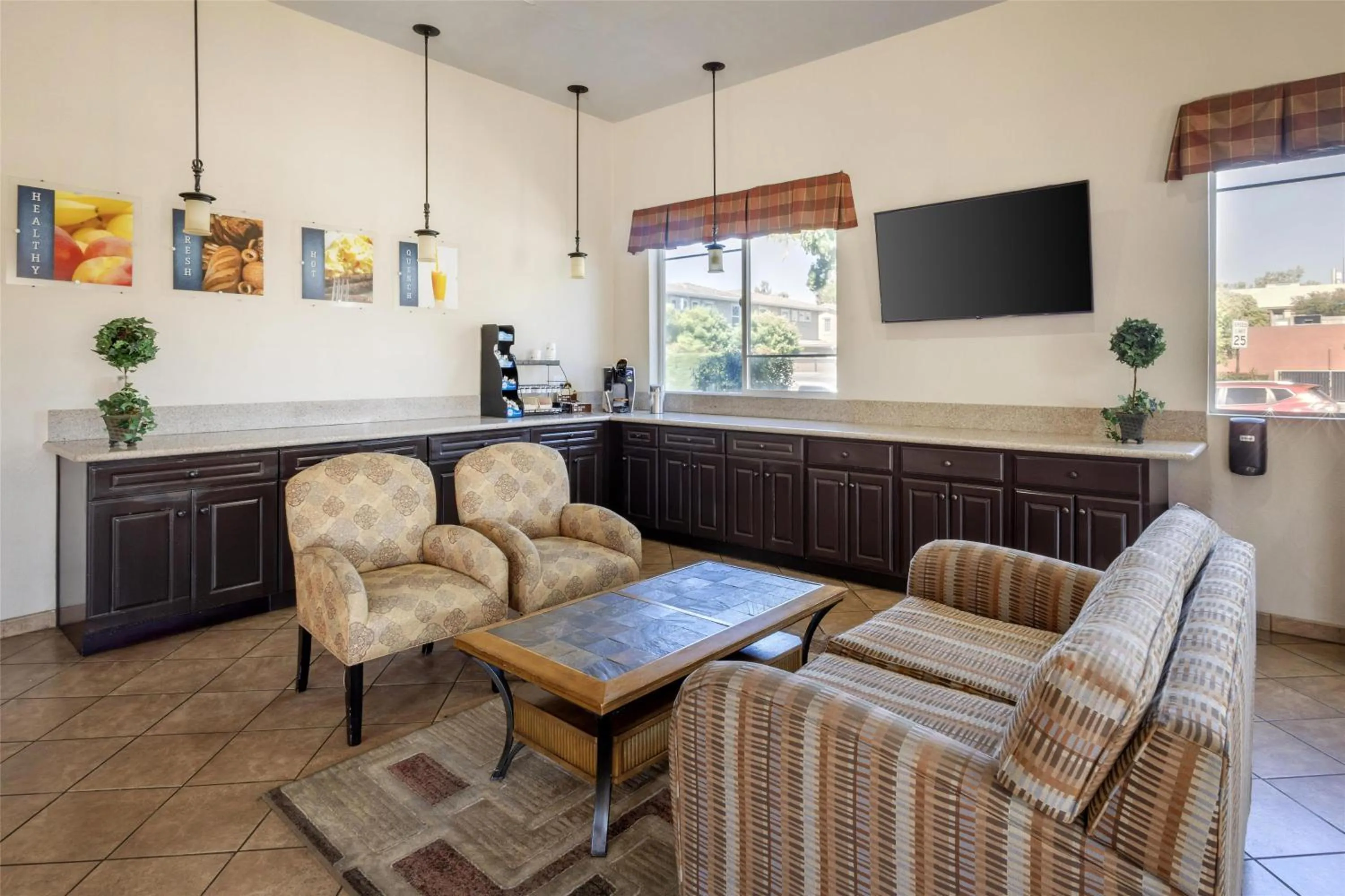 Lobby or reception in Best Western Inn Santa Clara