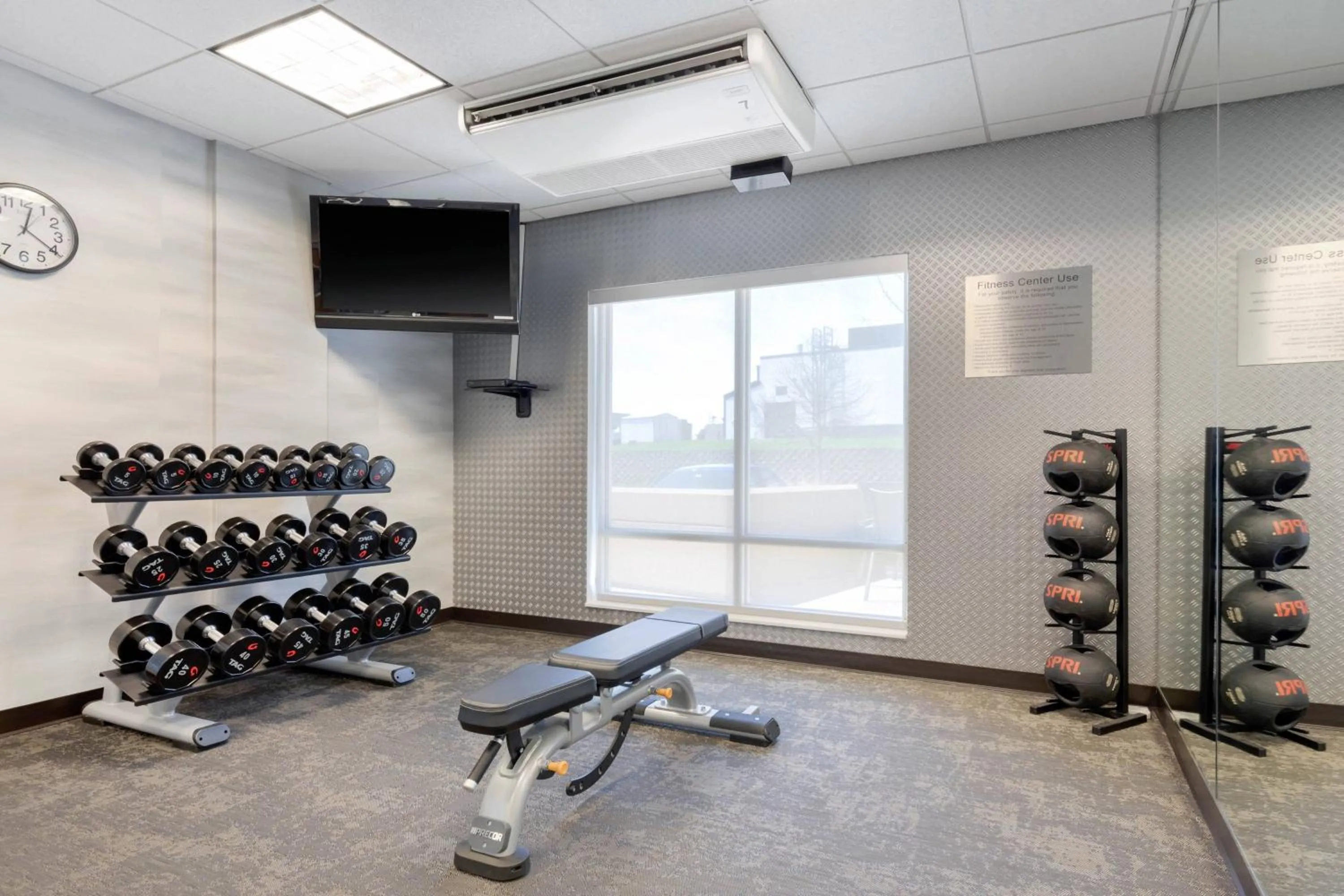 Fitness centre/facilities in Fairfield Inn & Suites by Marriott Rockford