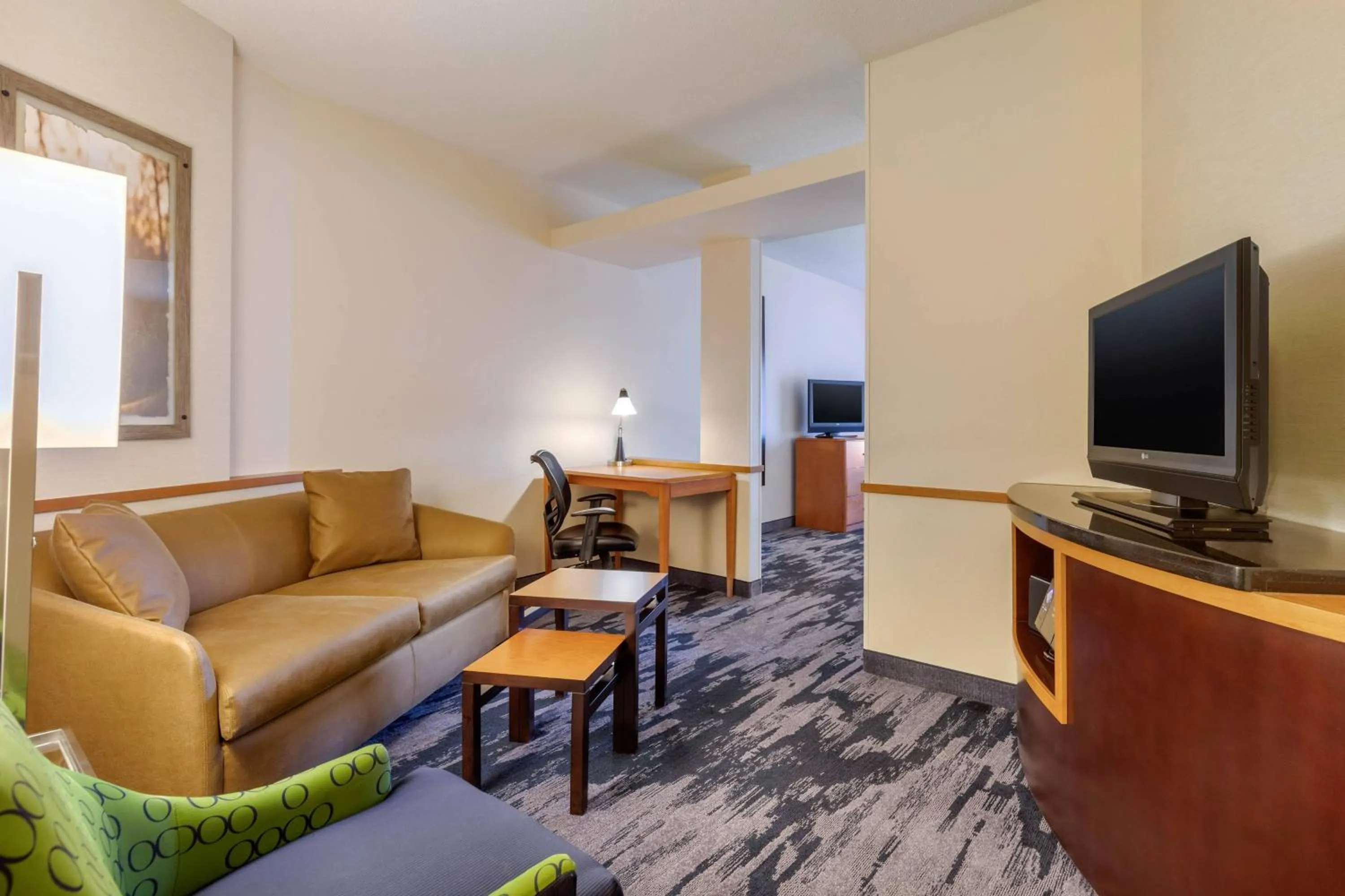 Living room in Fairfield Inn & Suites by Marriott Rockford