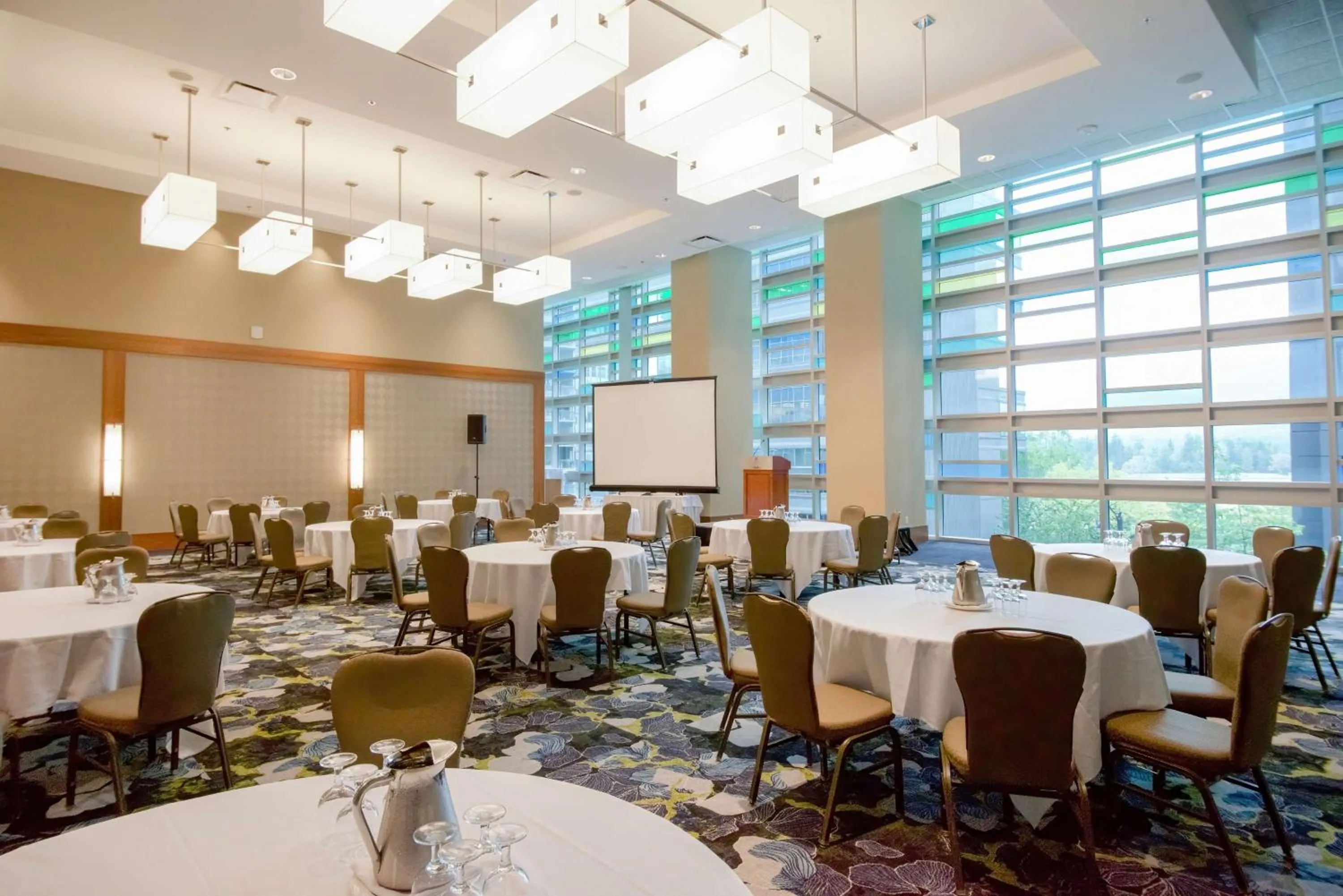 Banquet/Function facilities in Coast Coal Harbour Vancouver Hotel by APA