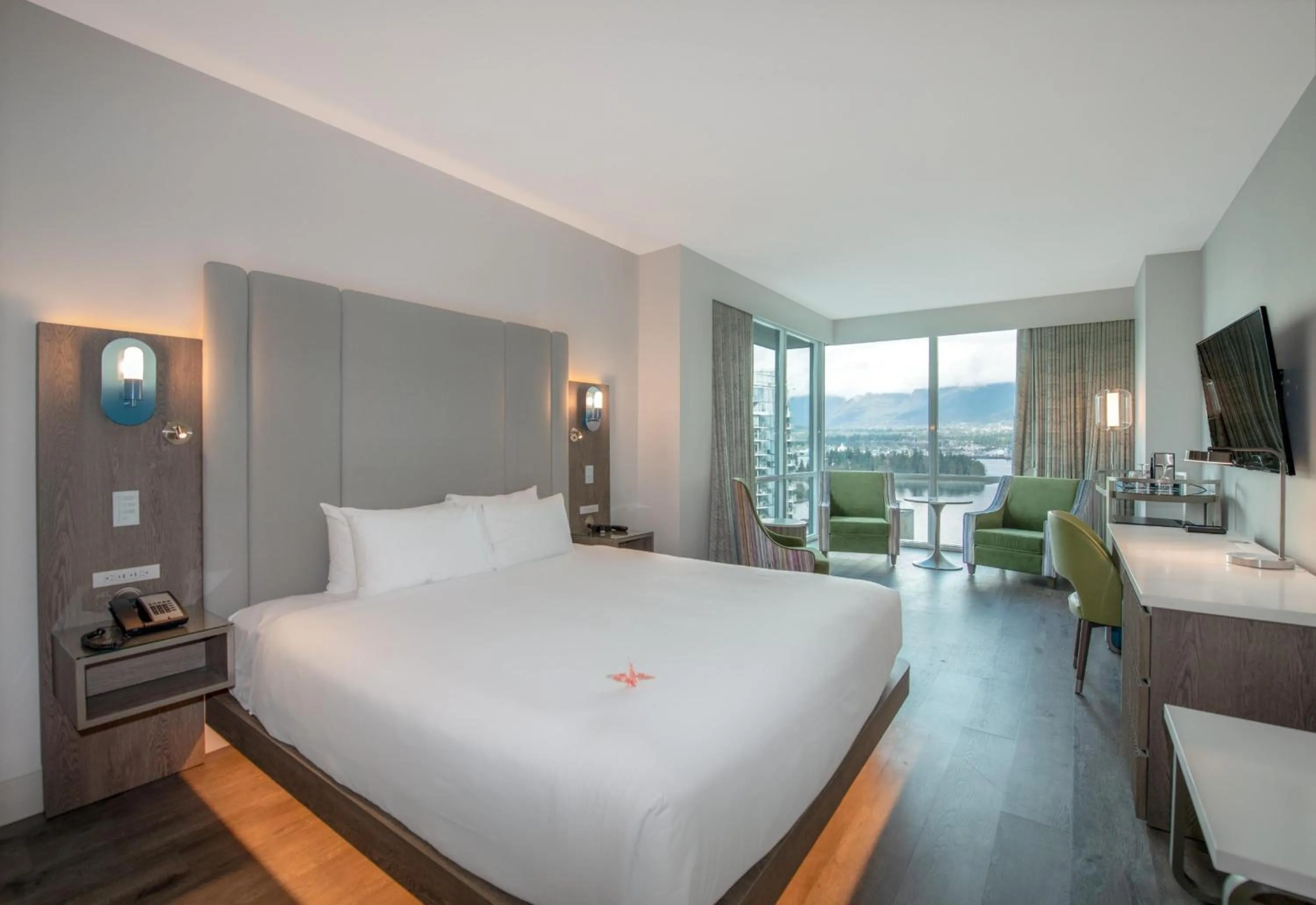 Bedroom, Bed in Coast Coal Harbour Vancouver Hotel by APA