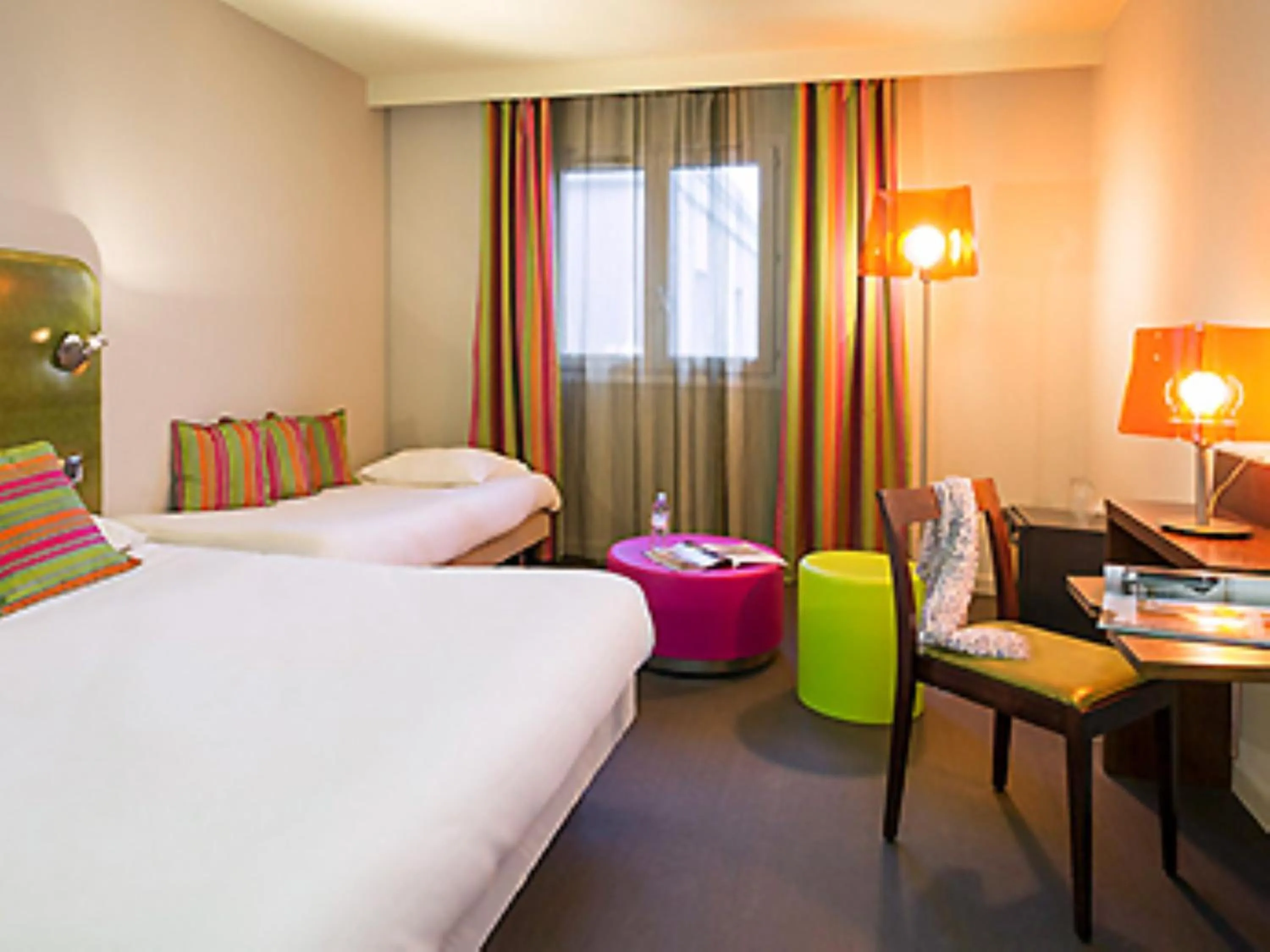 Bed in Hôtel Provence