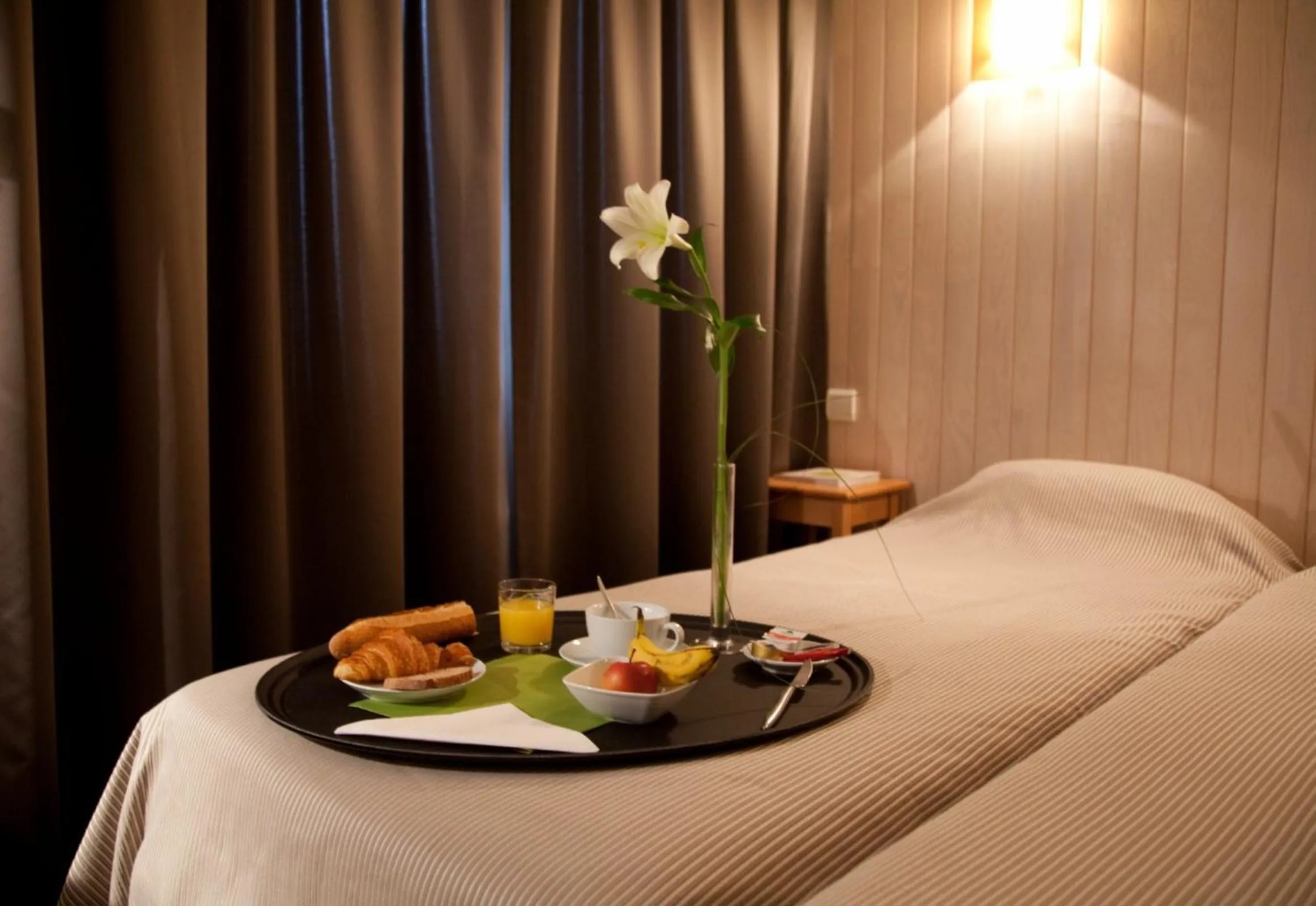 Photo of the whole room, Bed in Logis Hôtel Le Relais