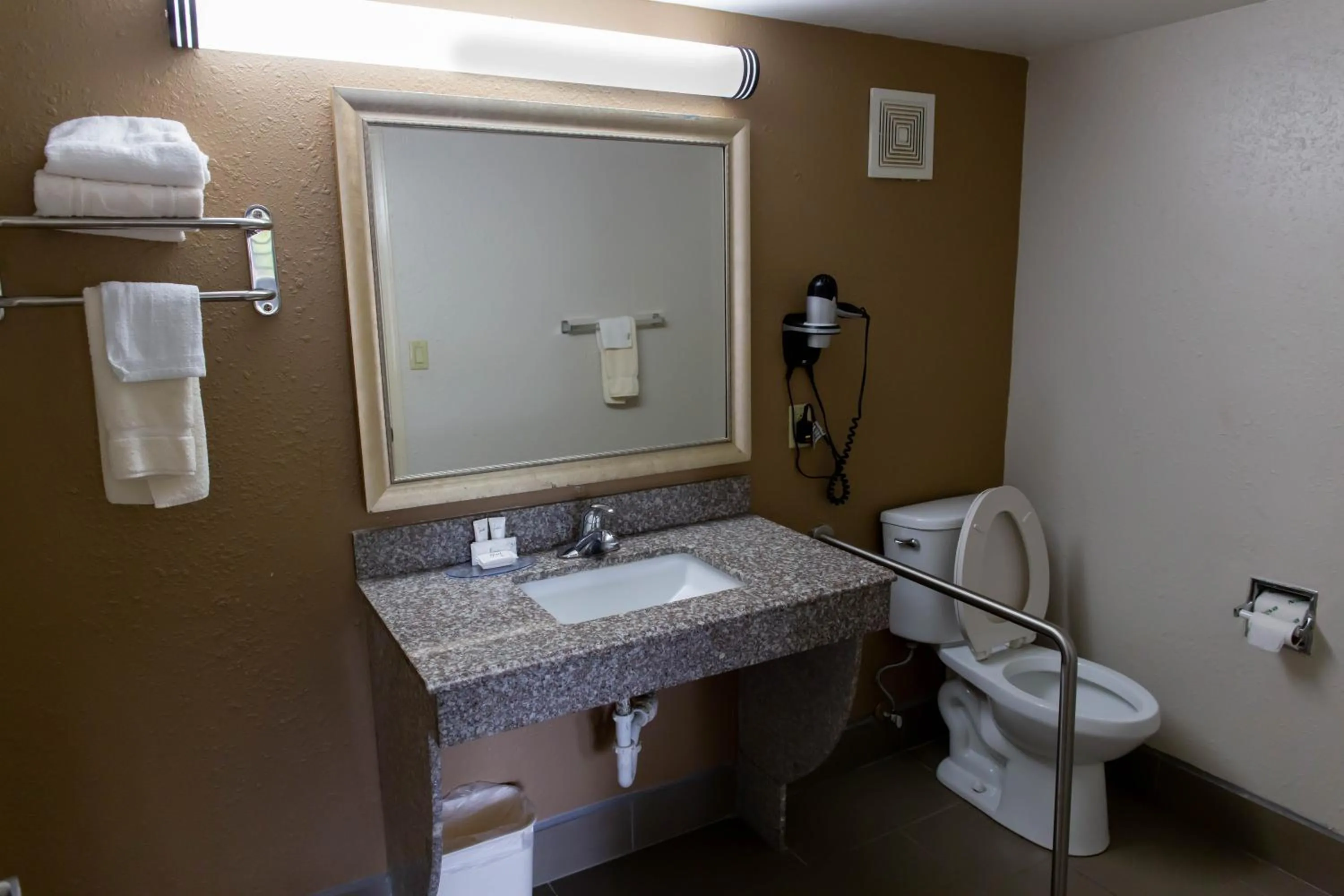 Bathroom in Regency Inn