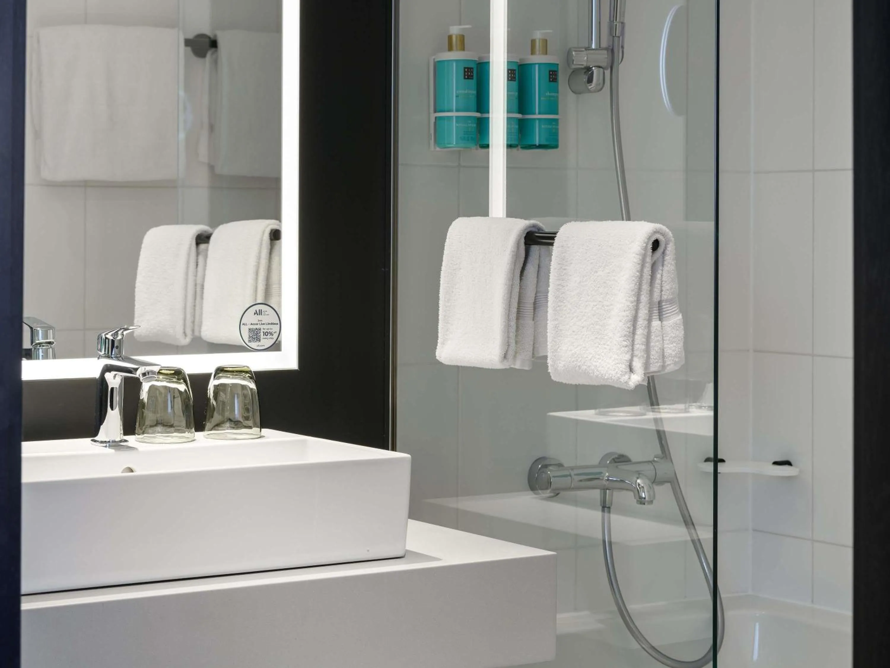 Bedroom in Novotel München Airport