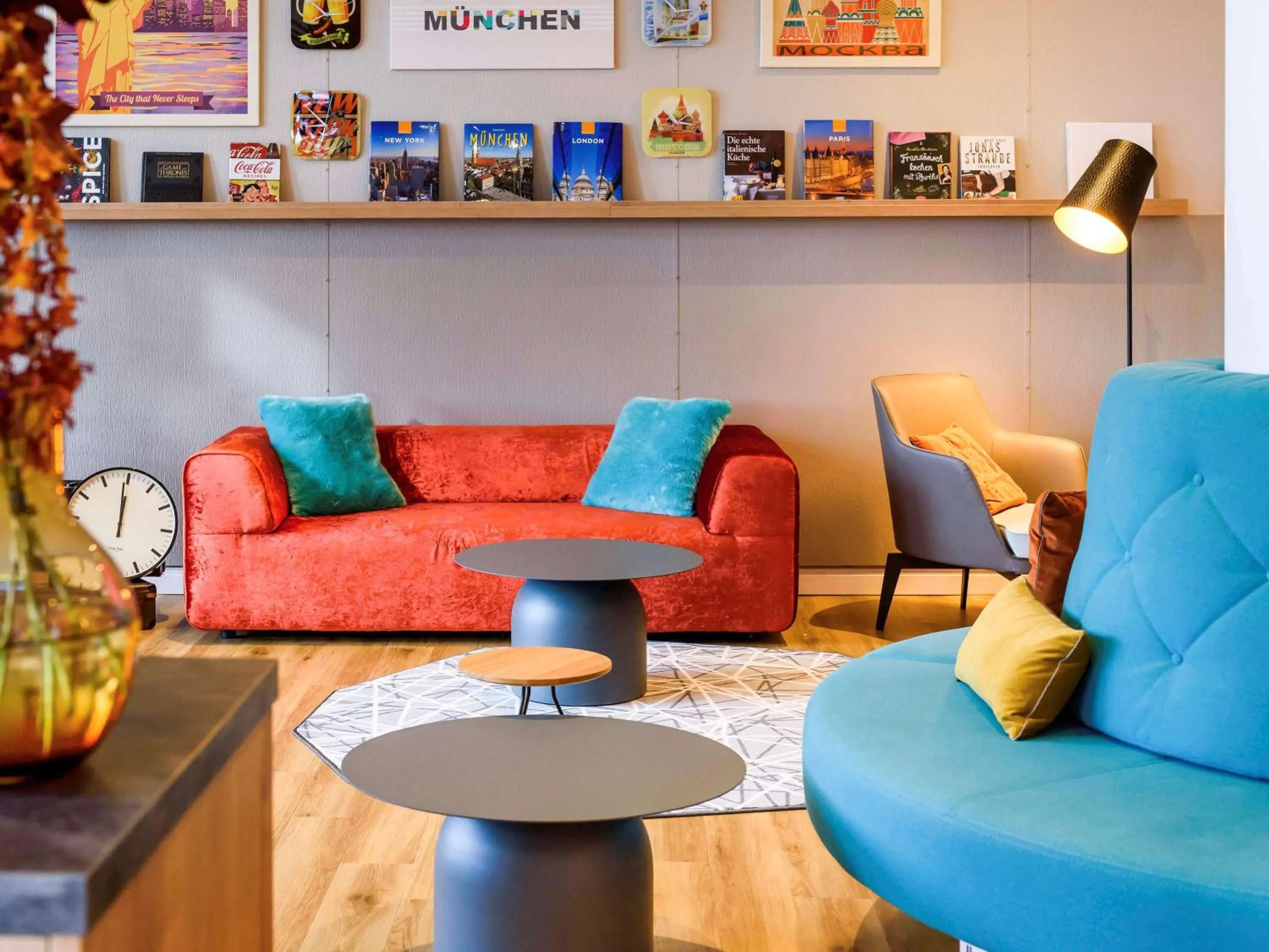 Lounge or bar in Novotel München Airport