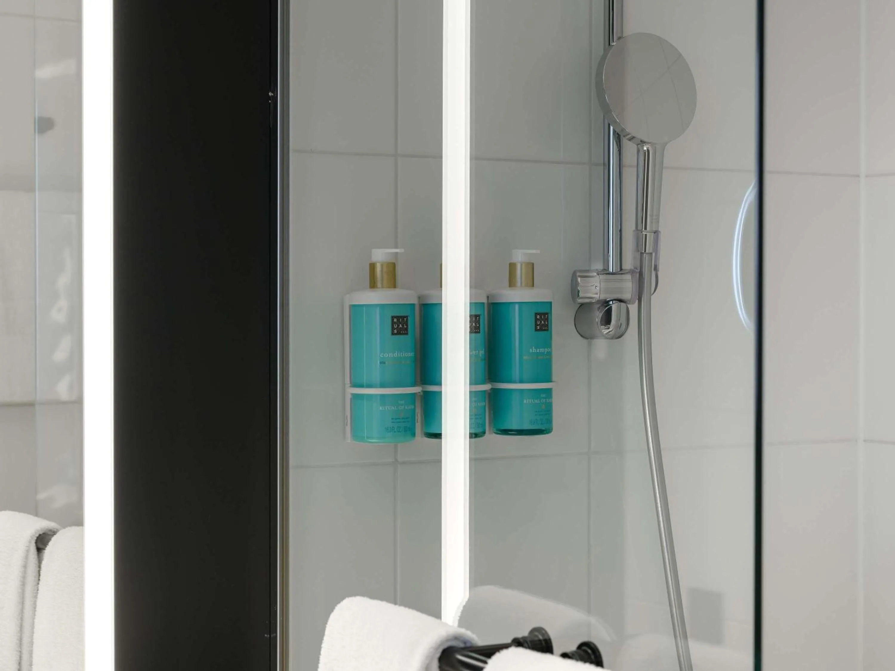 Bedroom in Novotel München Airport