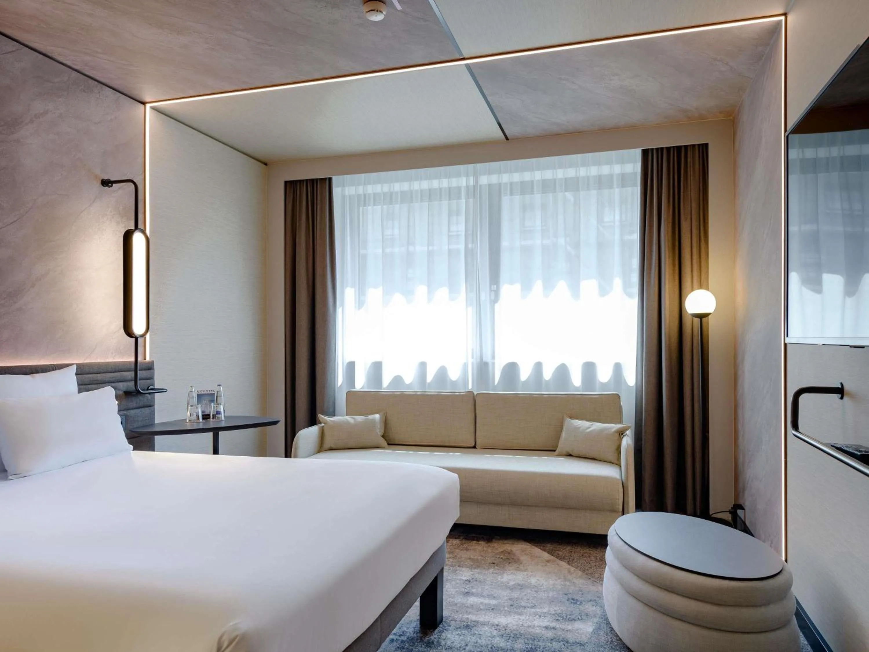 Bedroom, Bed in Novotel München Airport