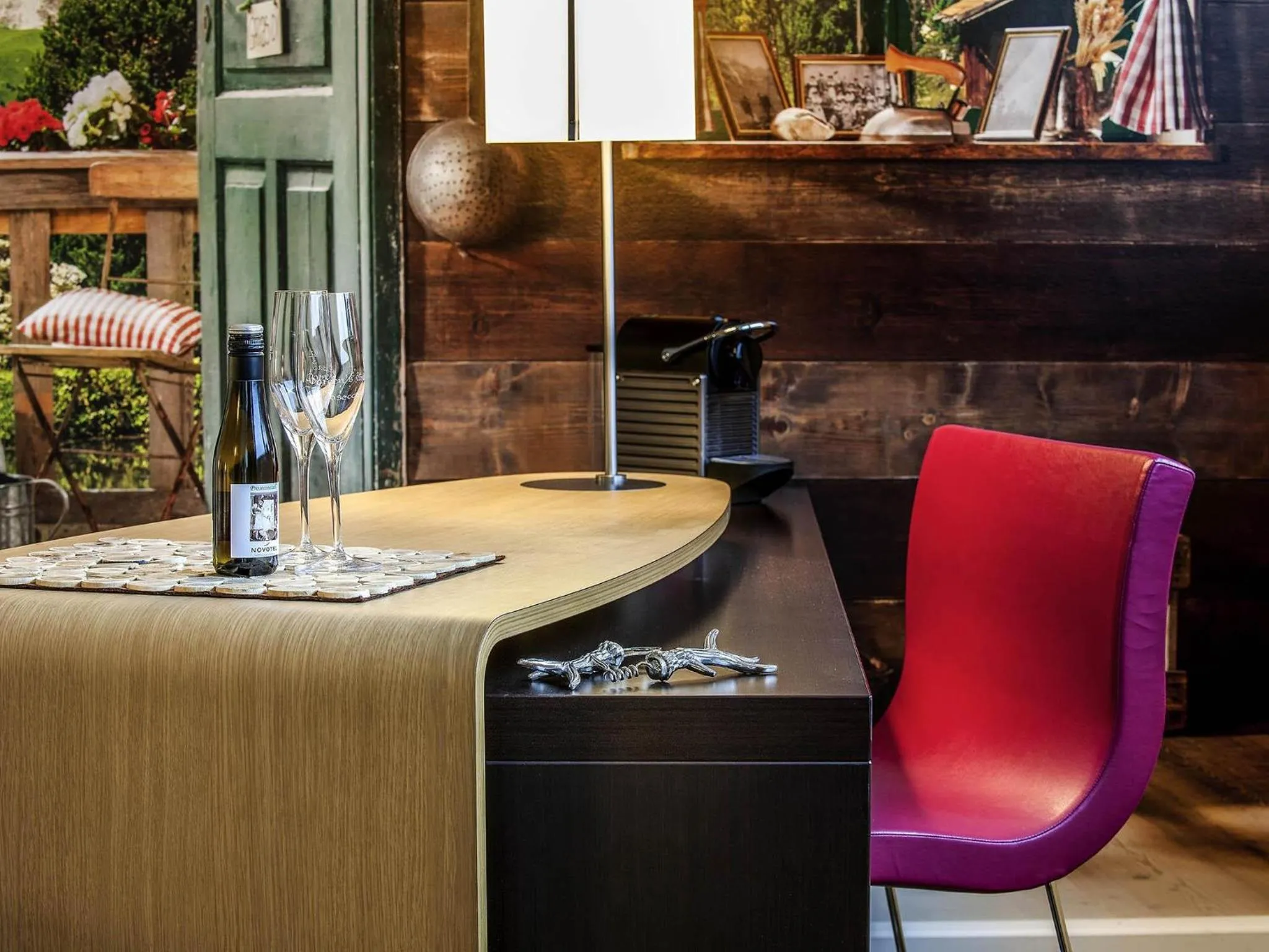 Bedroom in Novotel München Airport