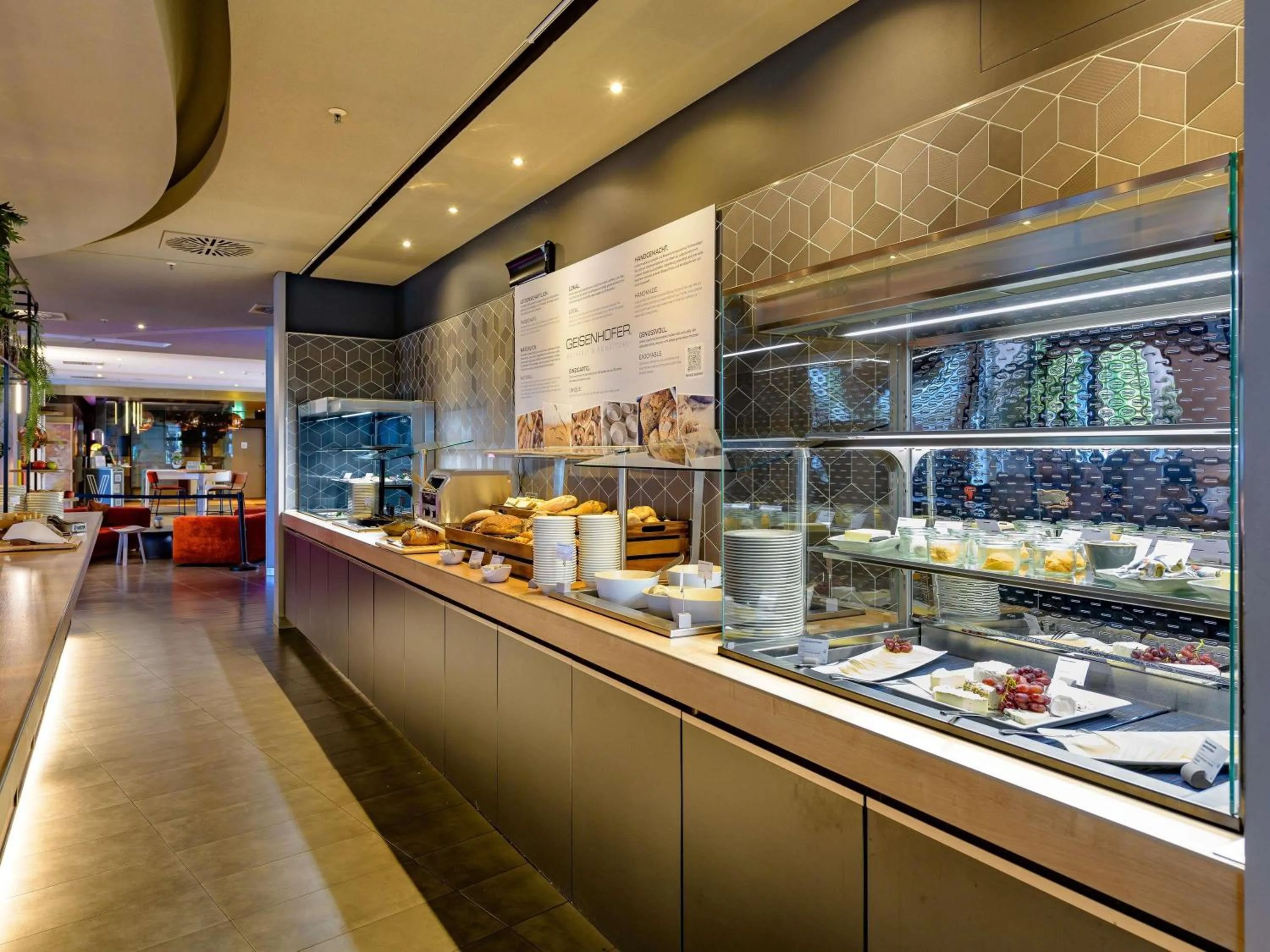 Breakfast in Novotel München Airport