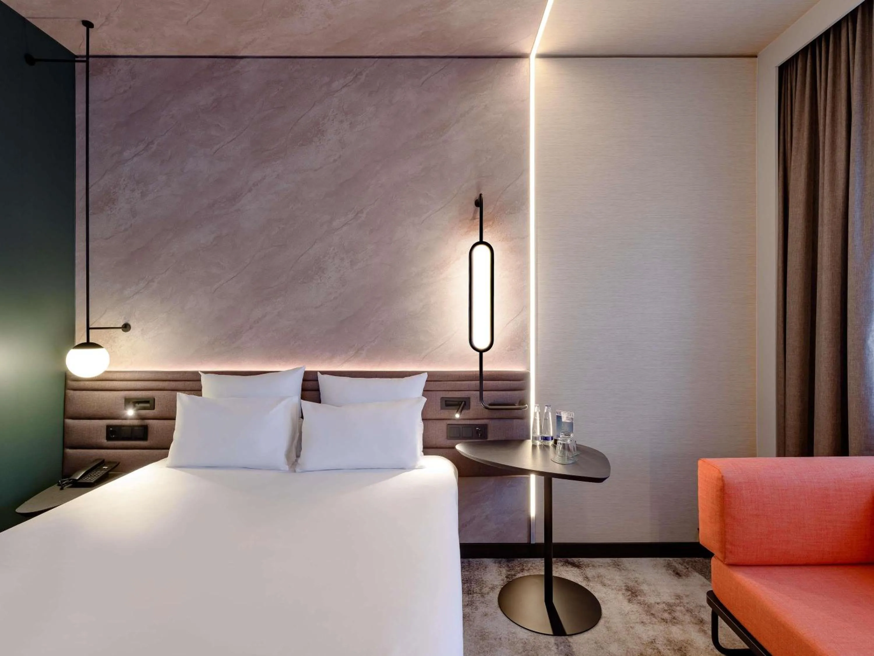 Bedroom, Bed in Novotel München Airport