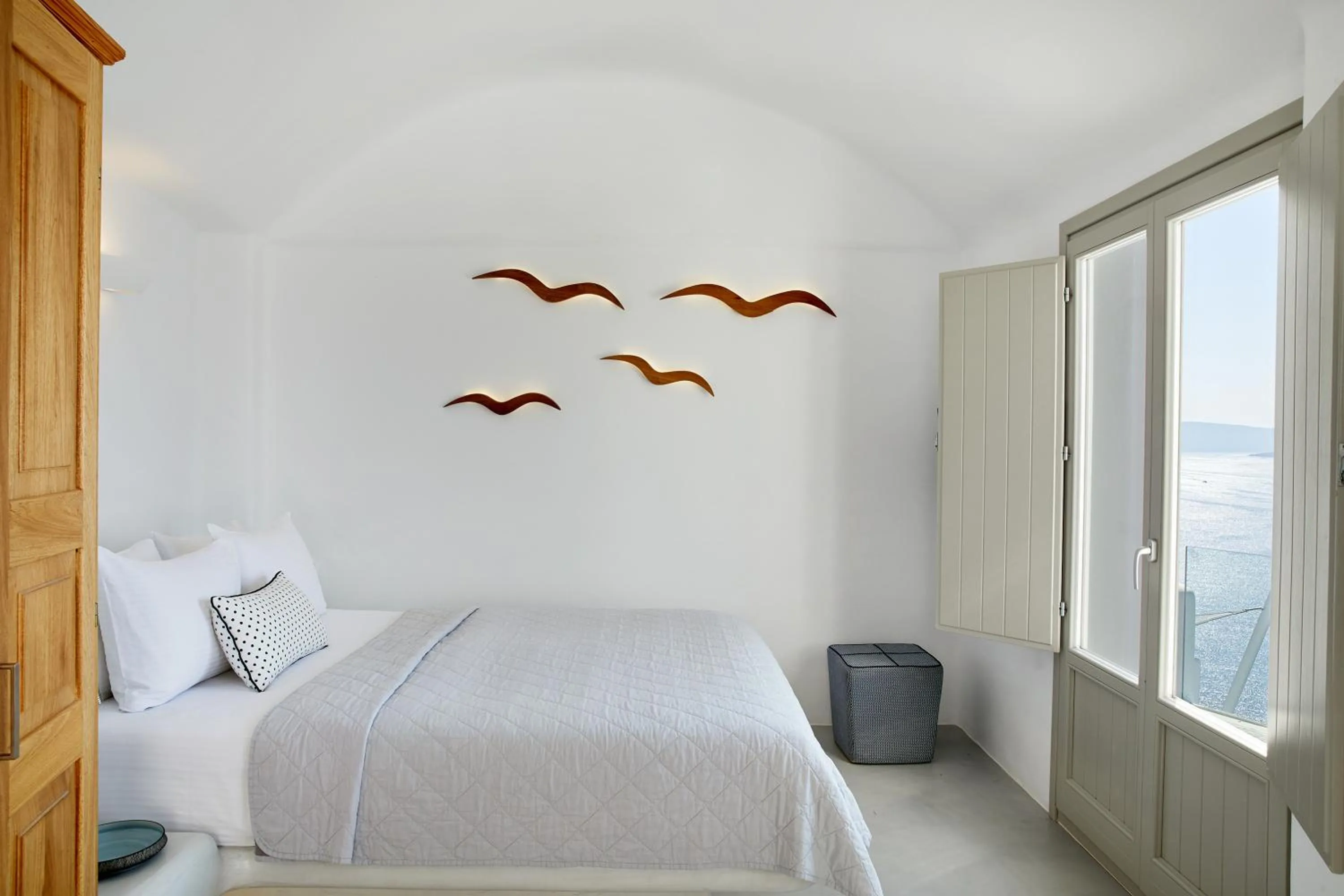 Bed in La Perla Villas and Suites - Adults Only