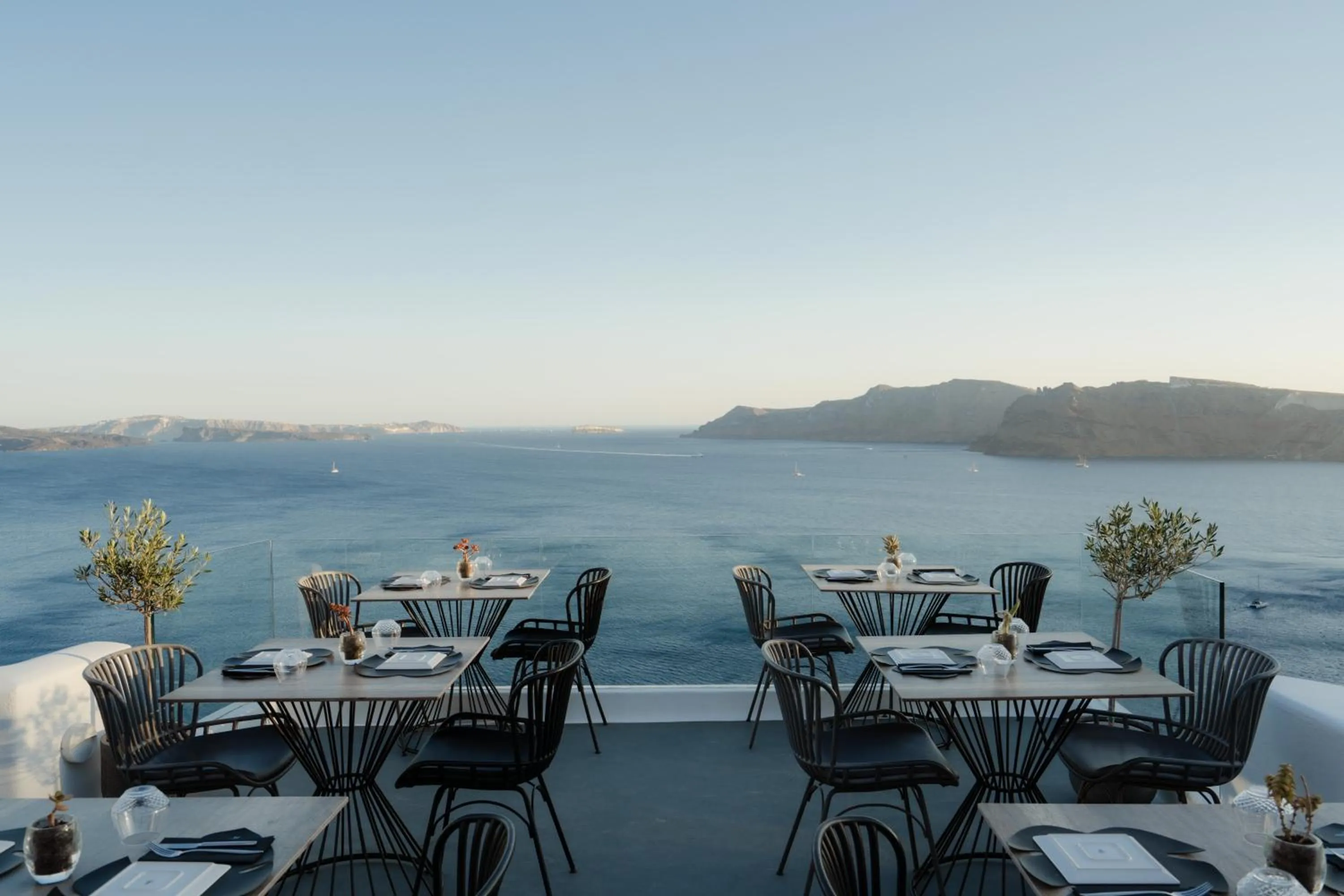 Restaurant/places to eat in La Perla Villas and Suites - Adults Only