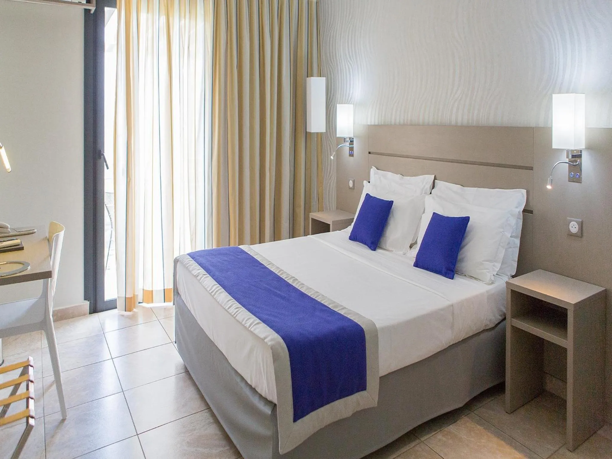 Bed in Best Western Plus San Damianu