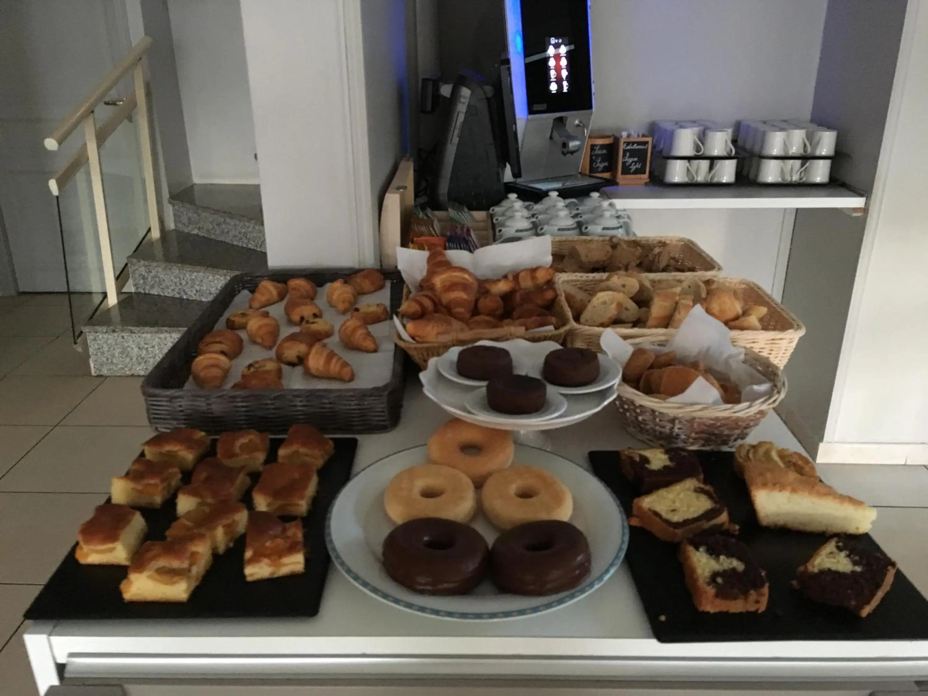 Buffet breakfast in Best Western Plus San Damianu