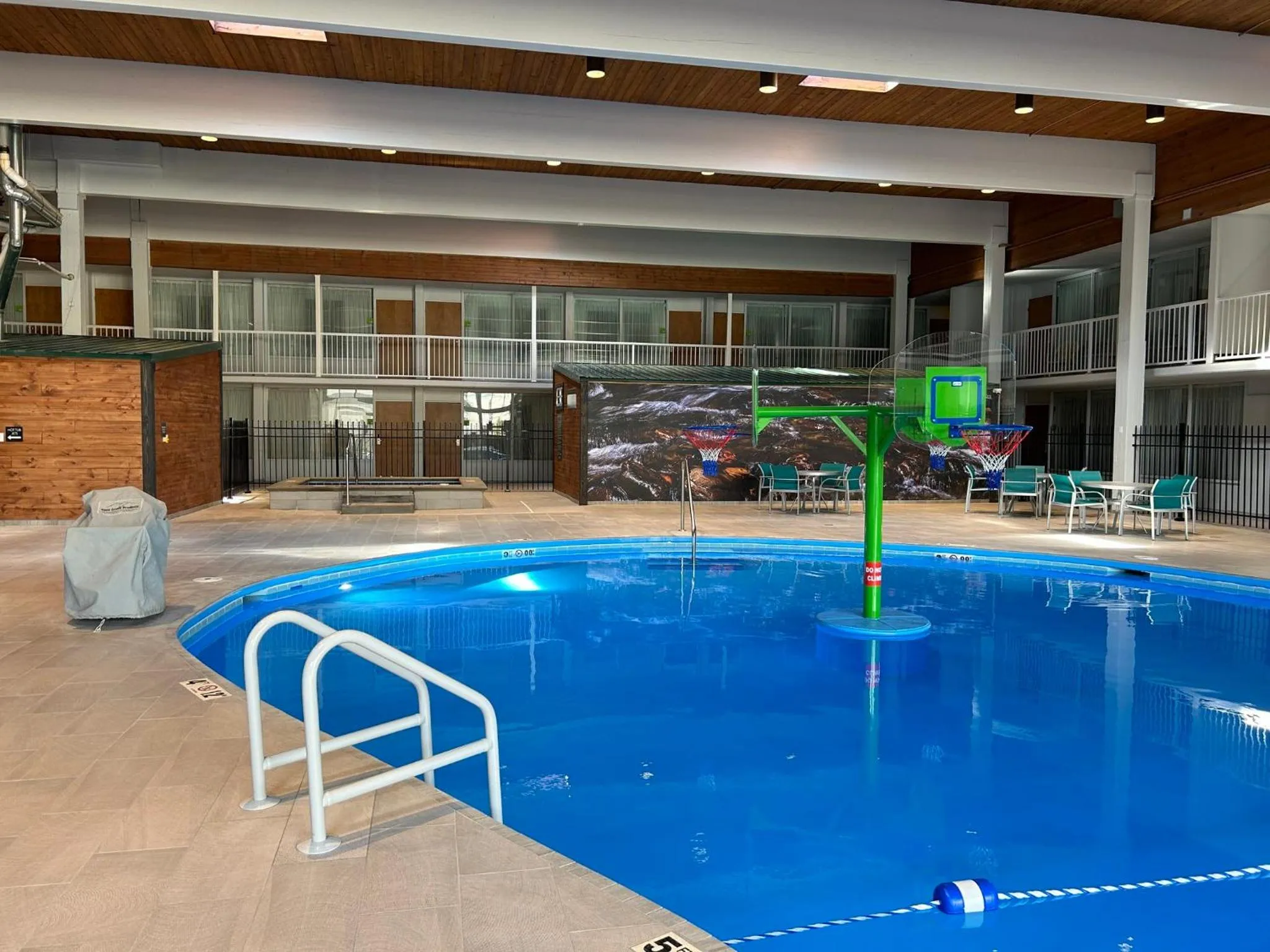 Swimming pool in Holiday Inn Spearfish-Convention Center by IHG