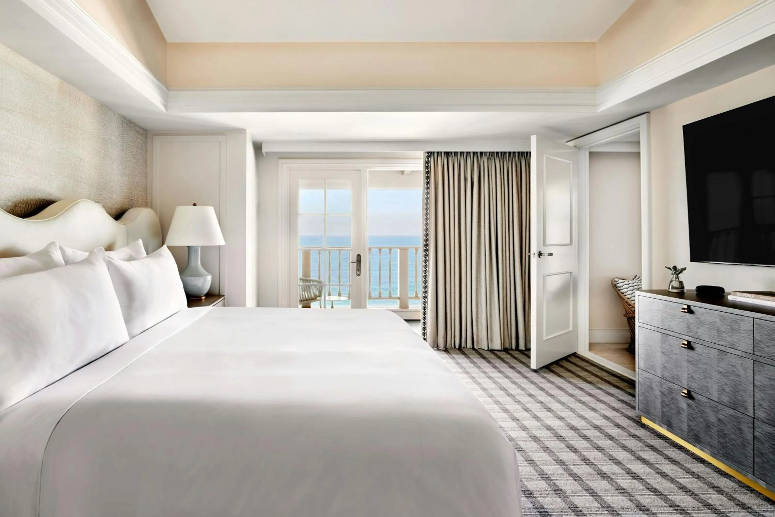 Photo of the whole room, Bed in The Ritz-Carlton, Laguna Niguel