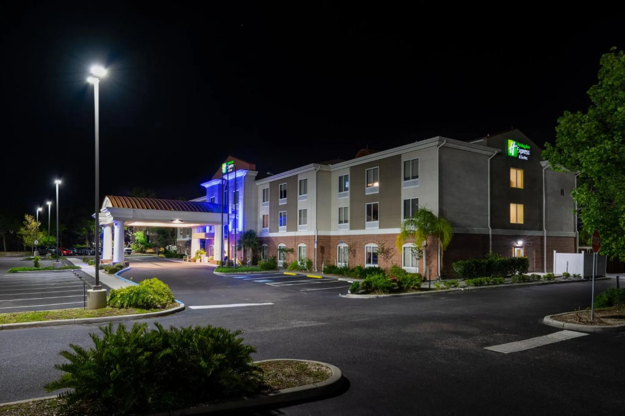 Property building in Holiday Inn Express & Suites Spring Hill by IHG