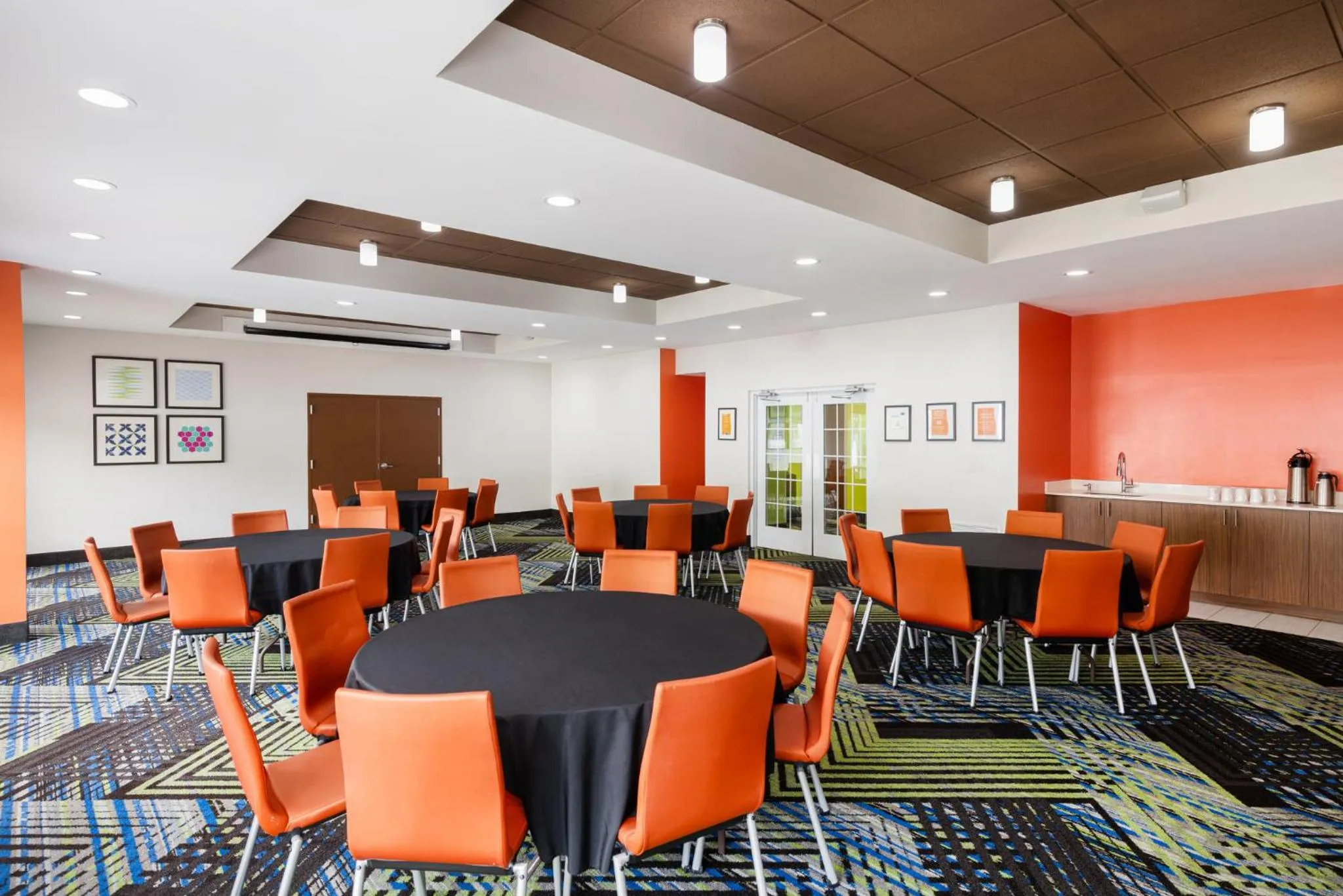 Meeting/conference room in Holiday Inn Express & Suites Spring Hill by IHG