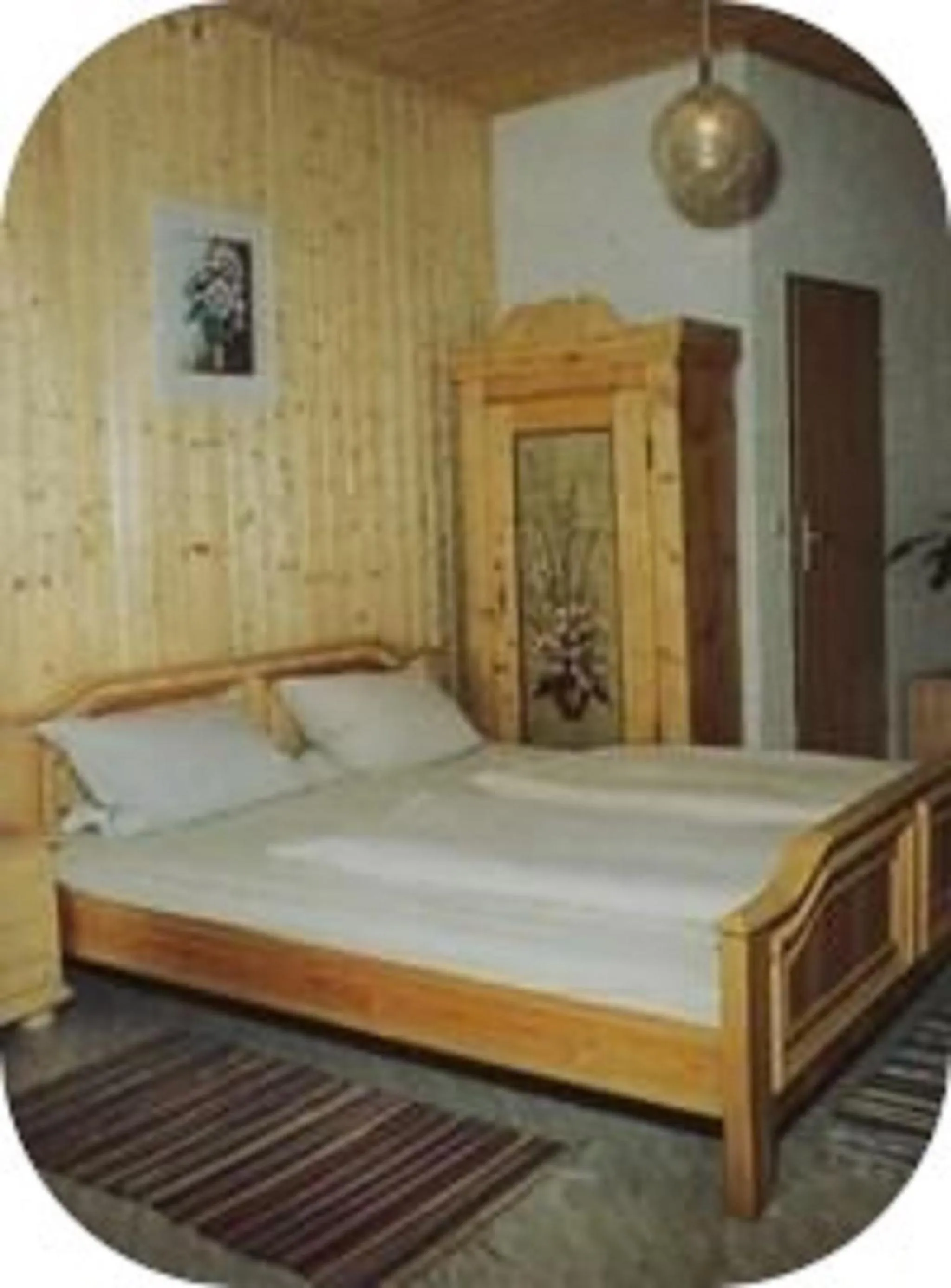 Photo of the whole room, Bed in Gasthof Pflamminger