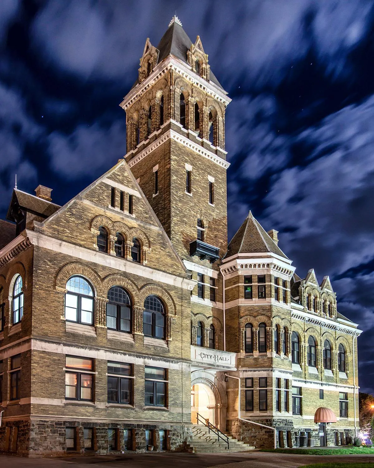 Property building in City Hall Grand Hotel
