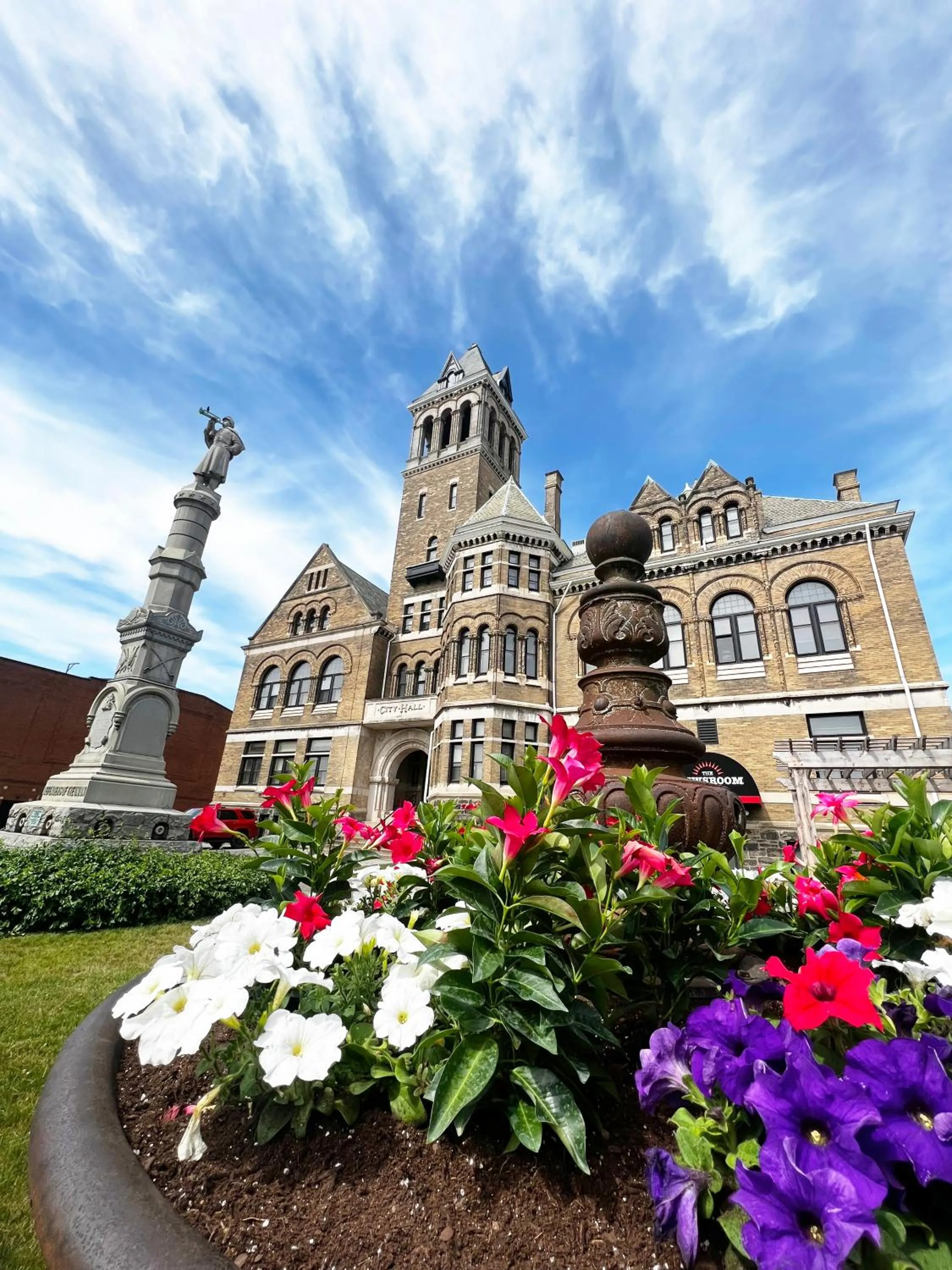 Property building in City Hall Grand Hotel