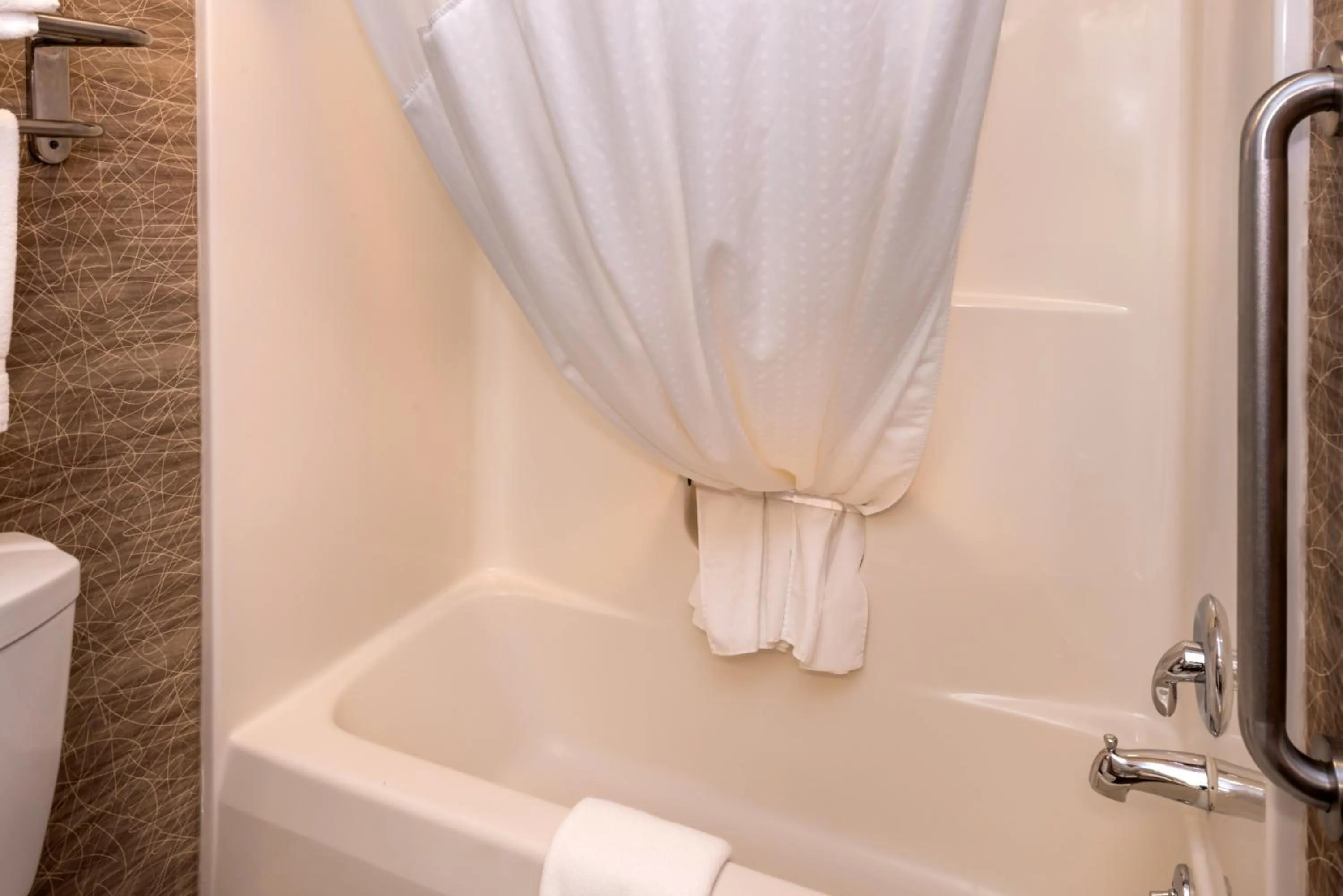 Bathroom in Holiday Inn Express & Suites Bucyrus by IHG