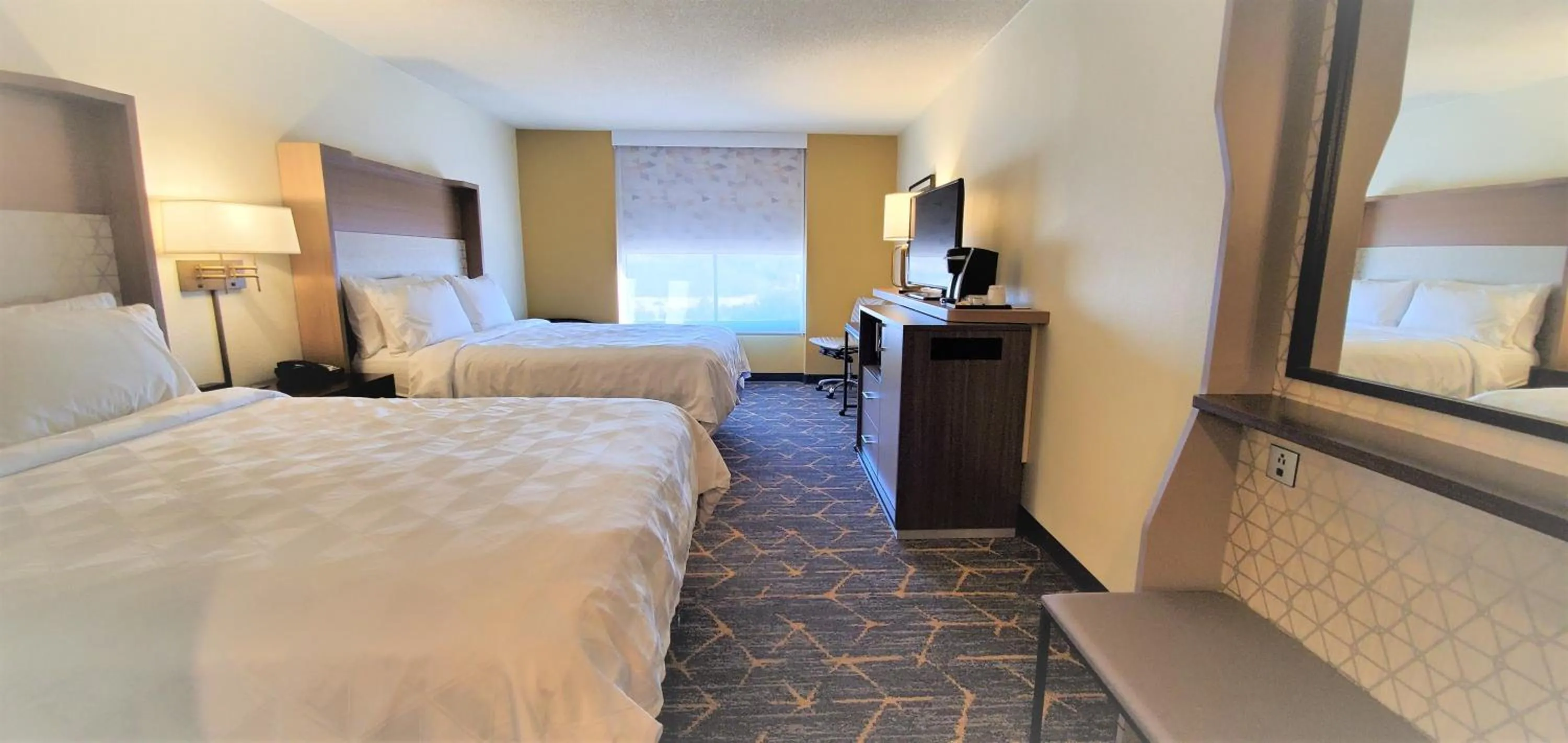 Photo of the whole room, Bed in Holiday Inn Staunton Conference Center by IHG