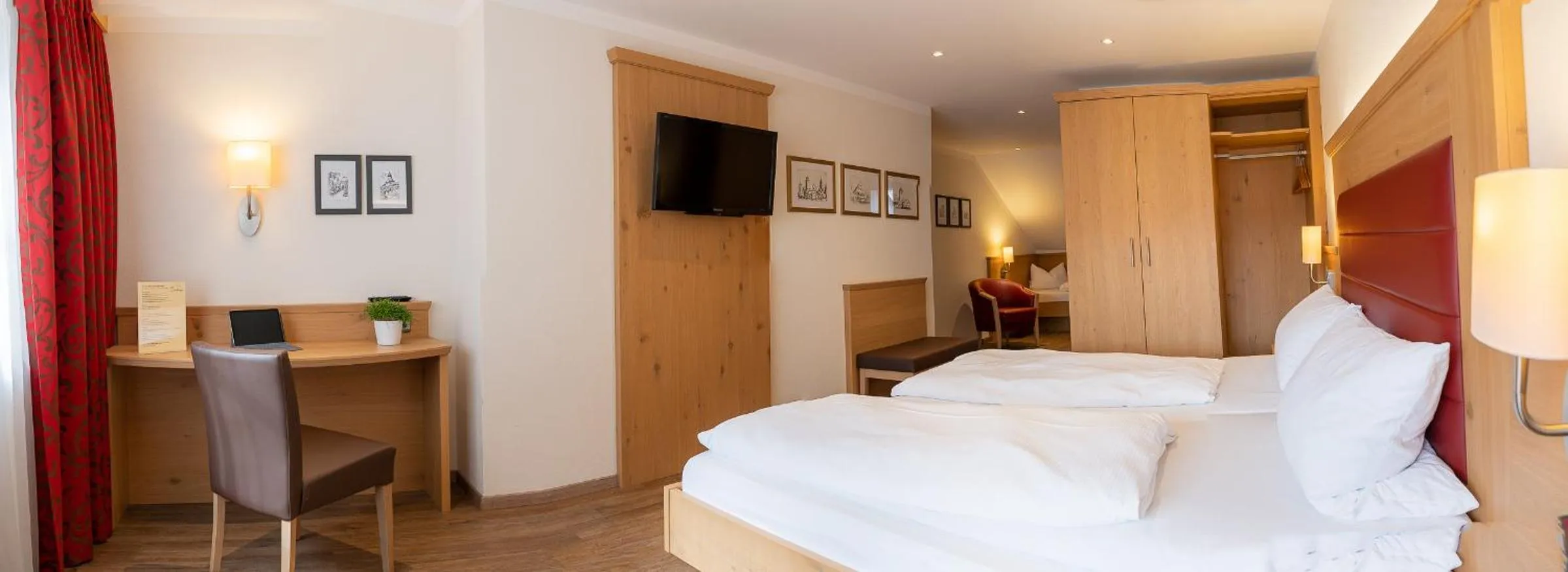 Bed in Zum Dallmayr Hotel Garni