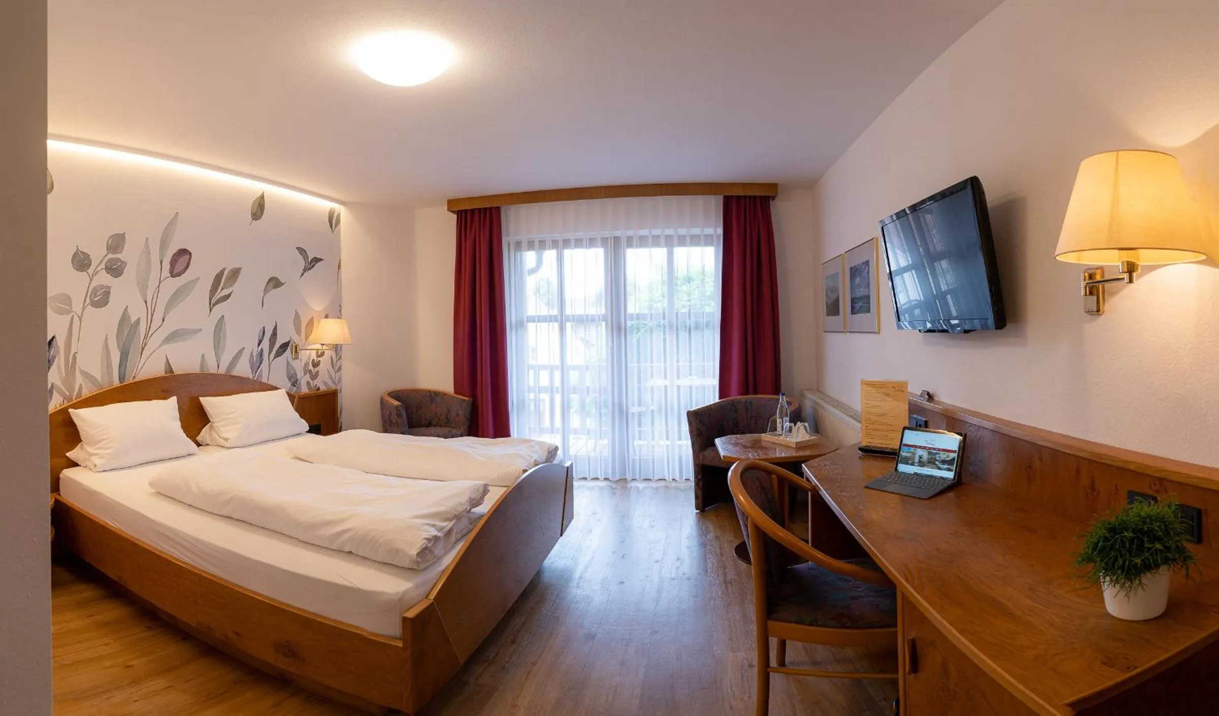 Bed in Zum Dallmayr Hotel Garni