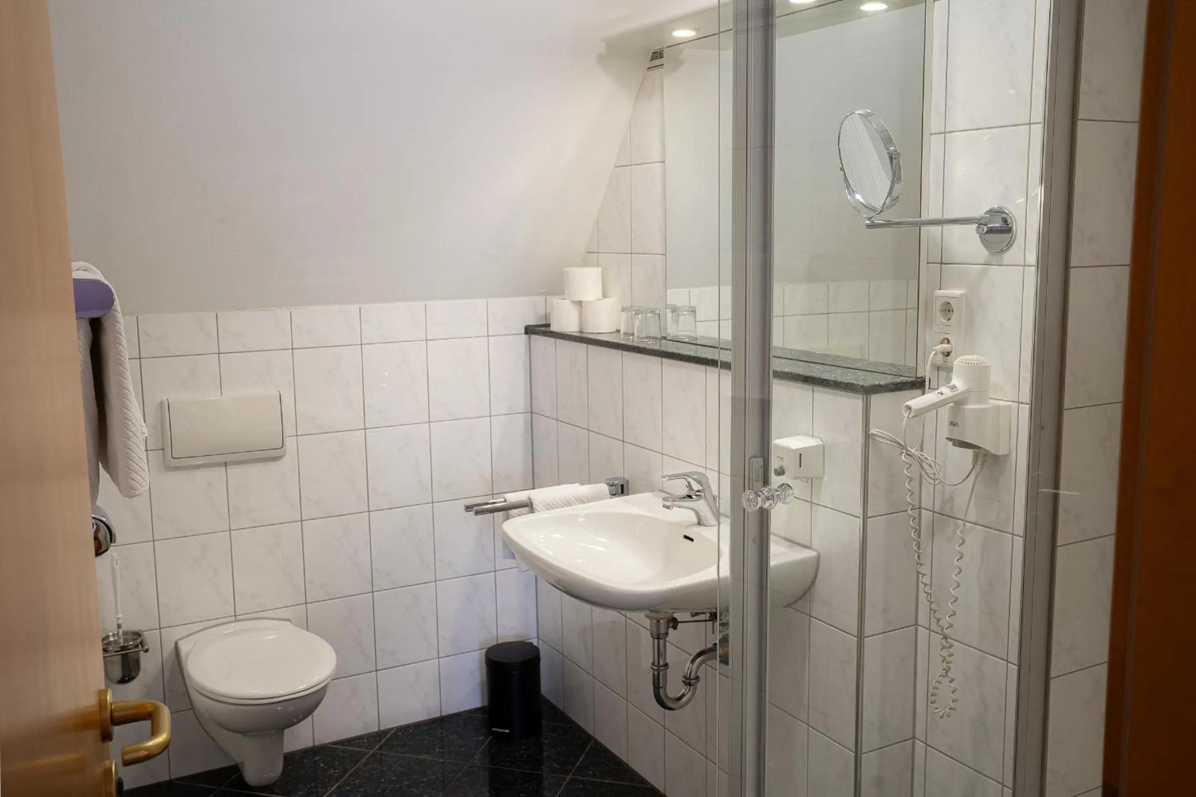 Shower in Zum Dallmayr Hotel Garni