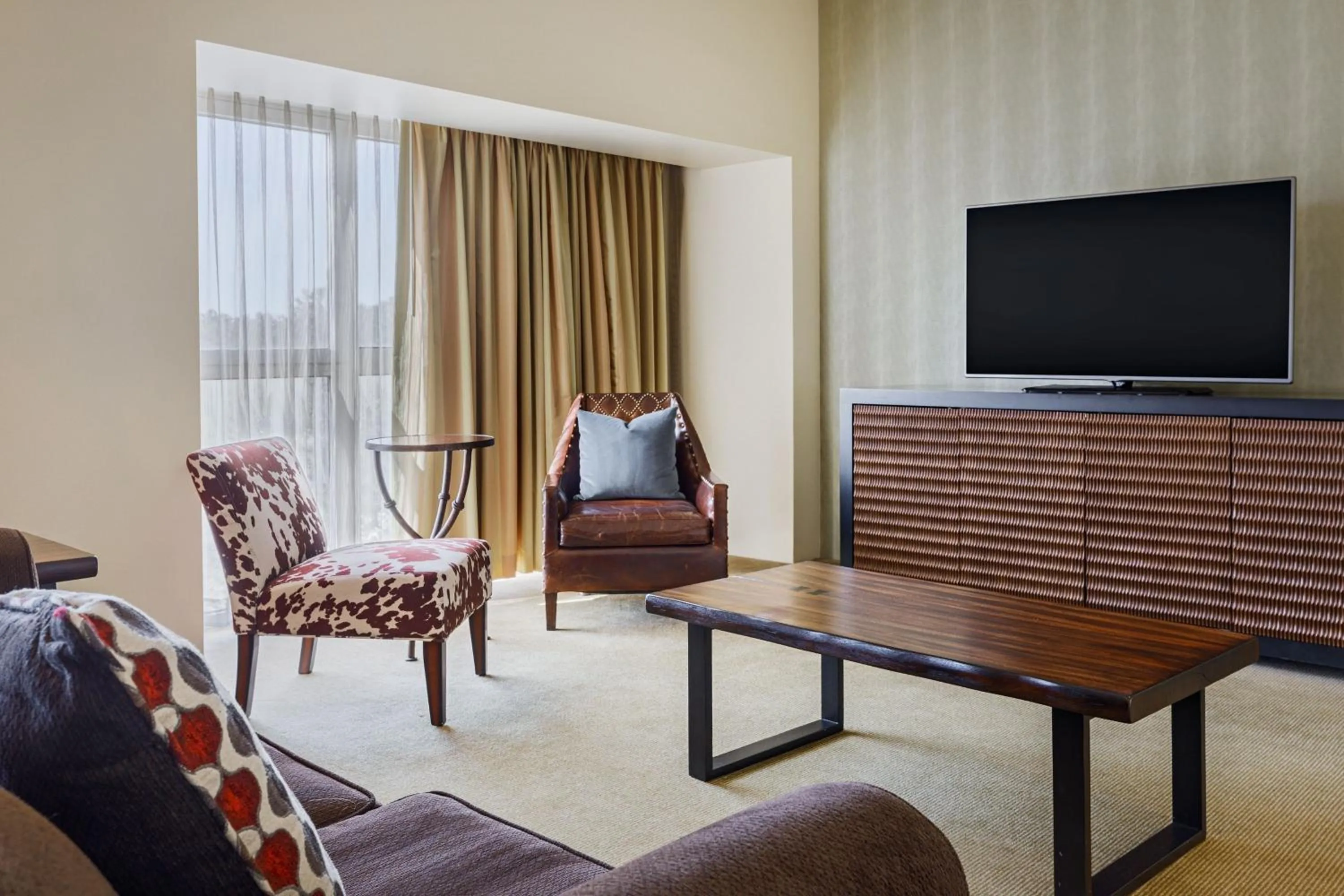 Living room in Marriott Dallas Fort Worth Westlake