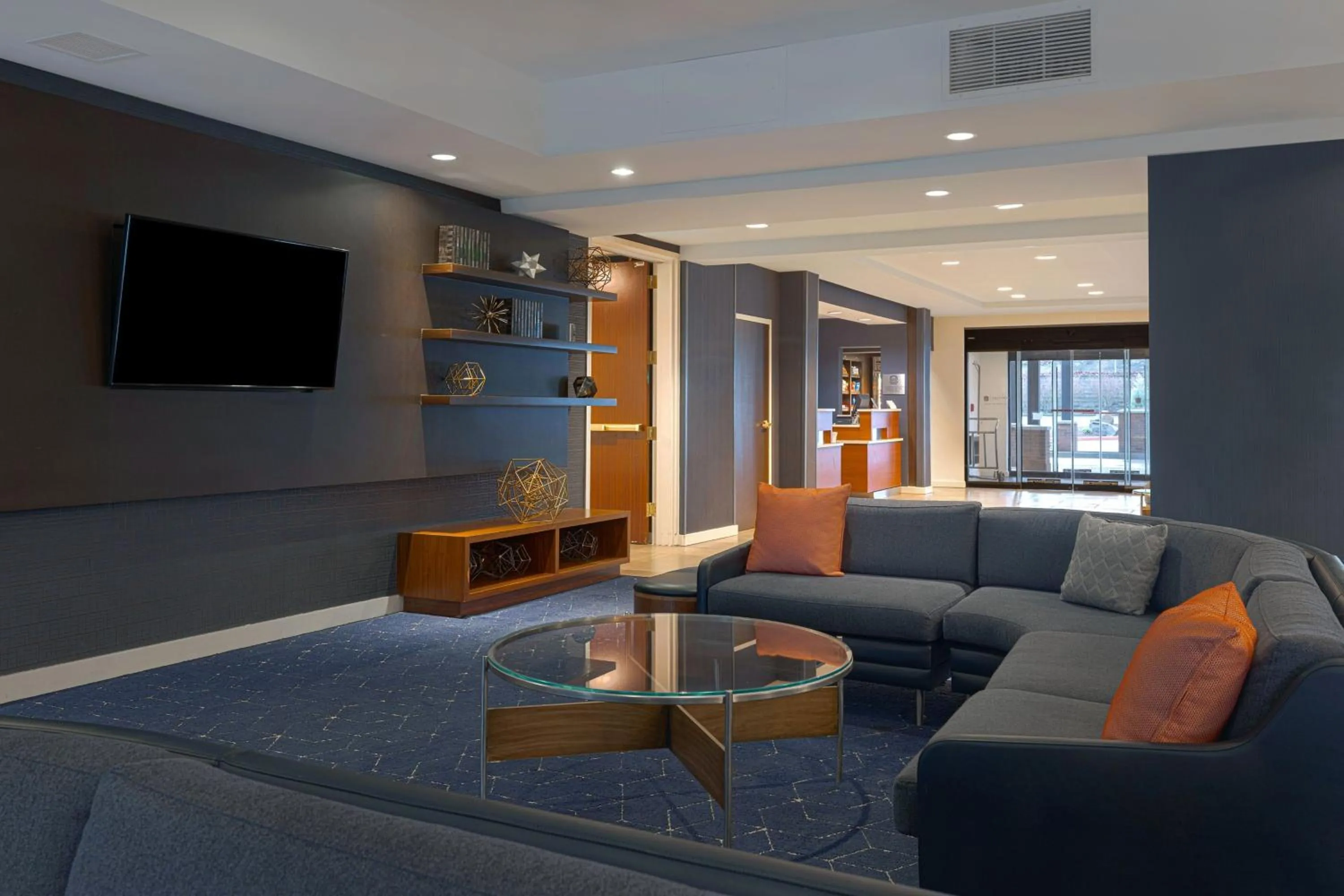 Lobby or reception in Courtyard by Marriott Portland Southeast/Clackamas