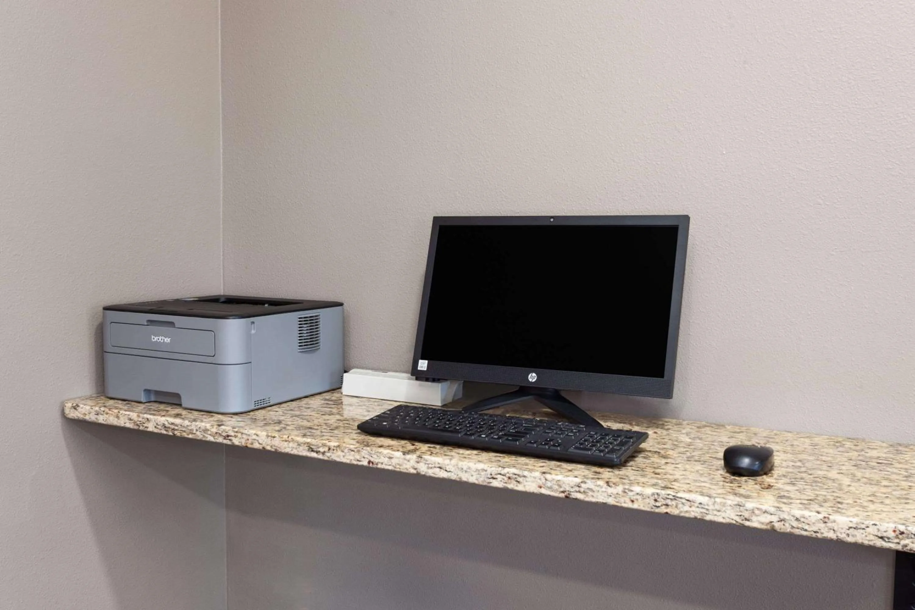 Business facilities in AmericInn by Wyndham Hudson