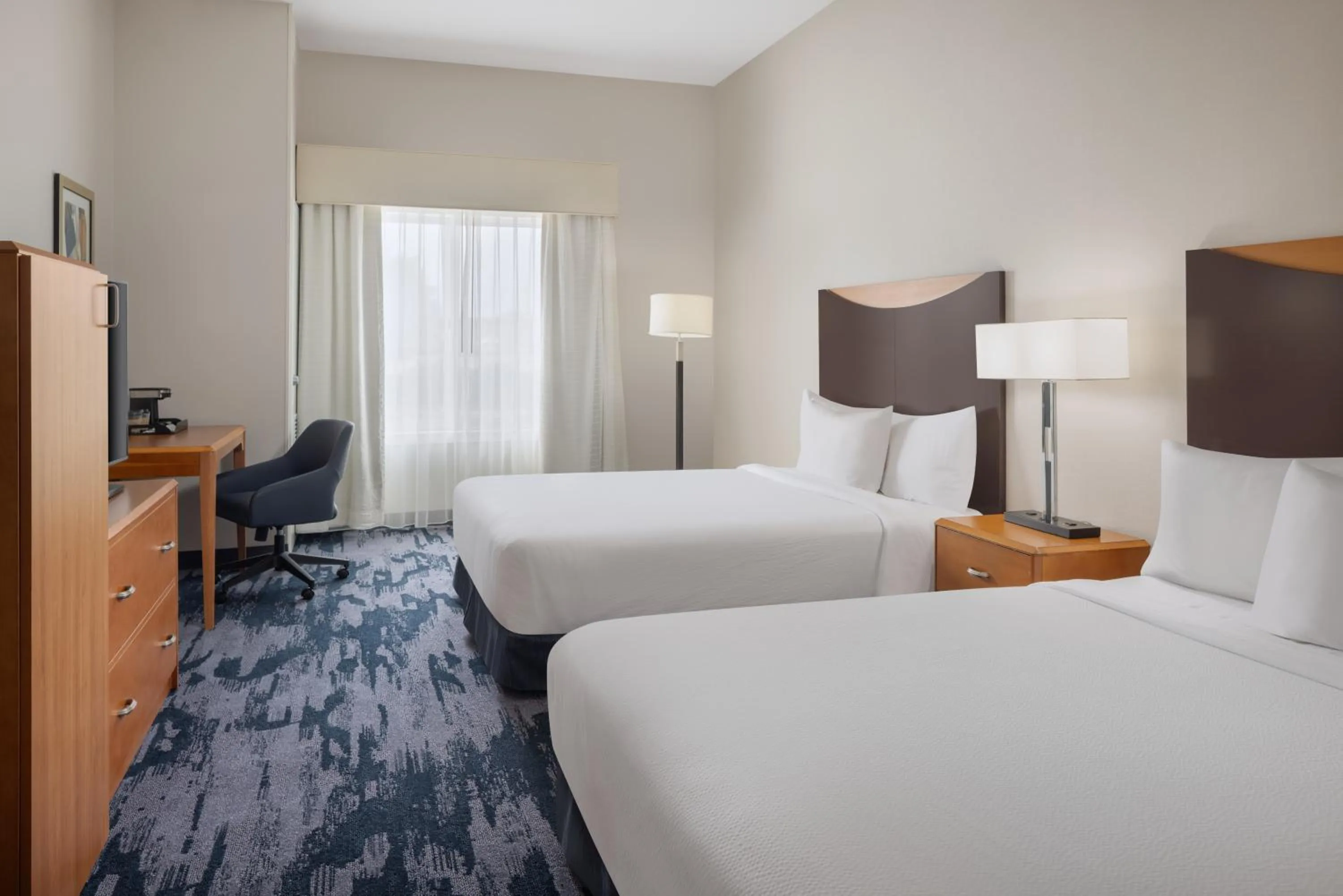 Bed in Fairfield Inn and Suites Turlock