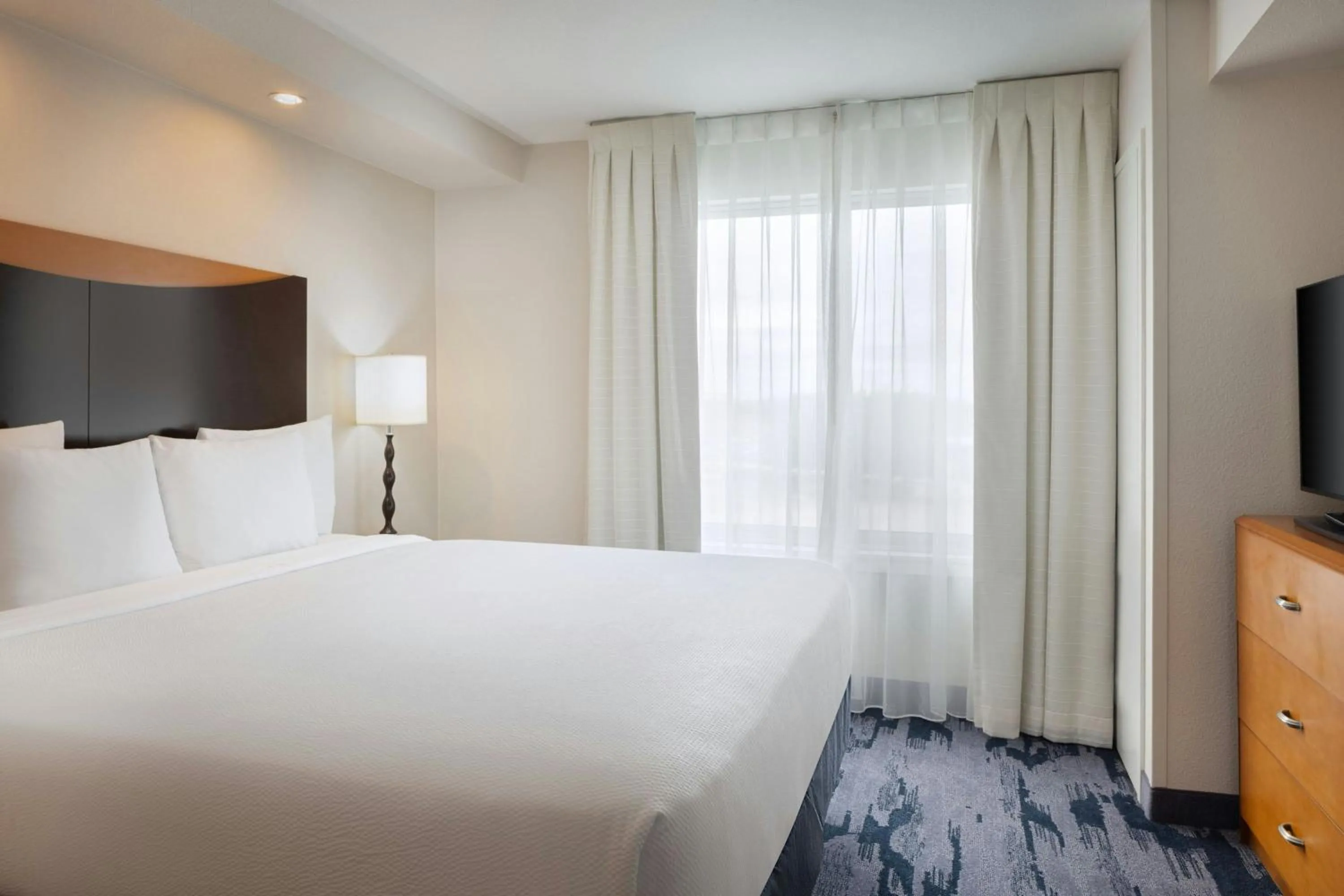 Photo of the whole room, Bed in Fairfield Inn and Suites Turlock