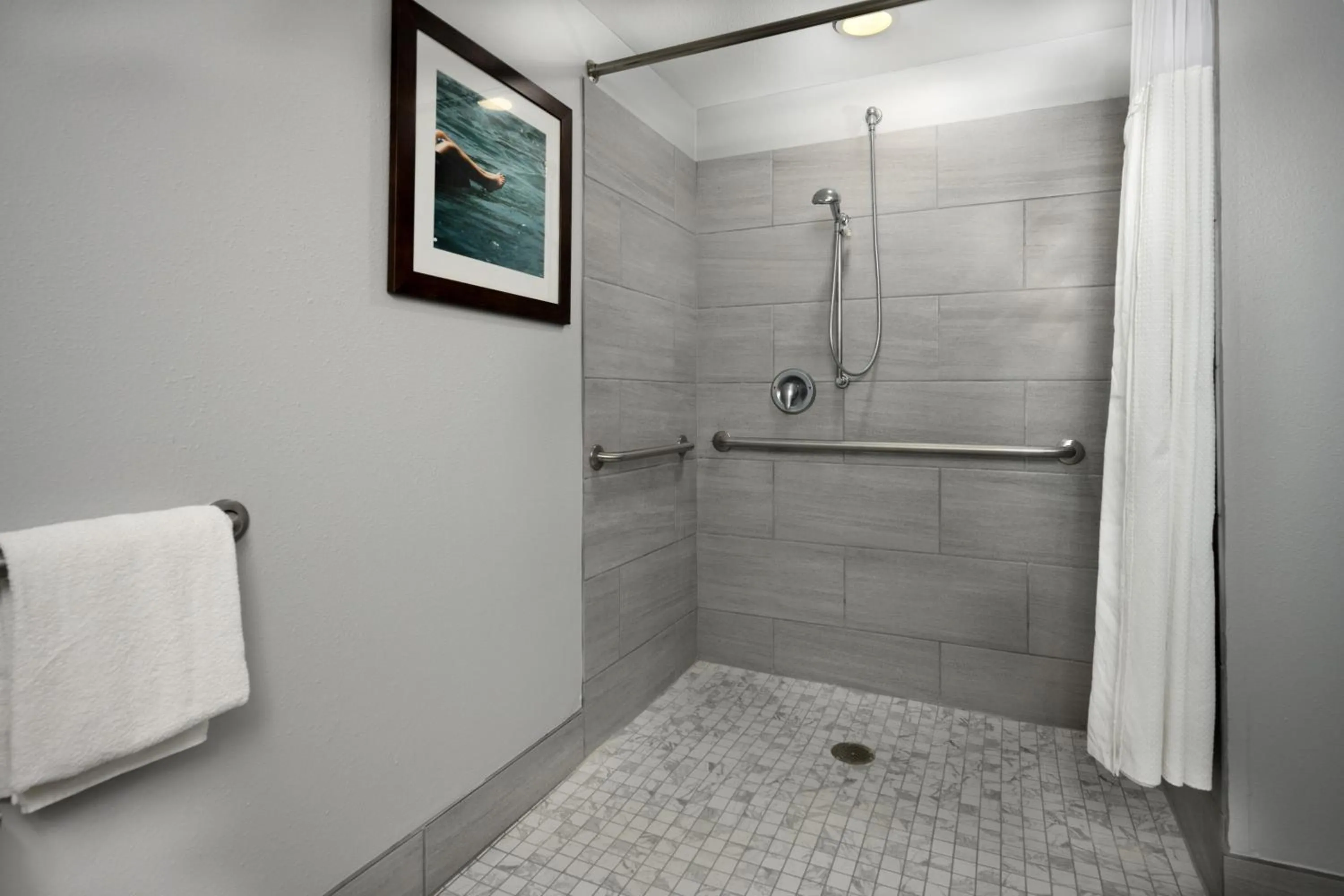 Bathroom in Courtyard by Marriott New Braunfels River Village