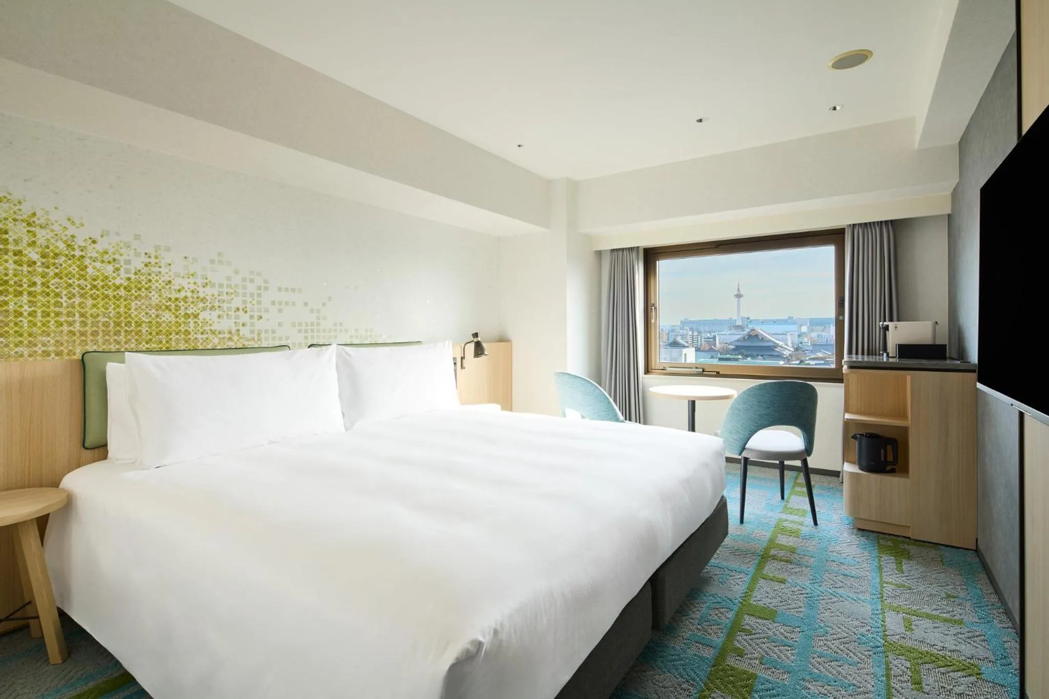 Photo of the whole room, Bed in Holiday Inn Kyoto Gojo