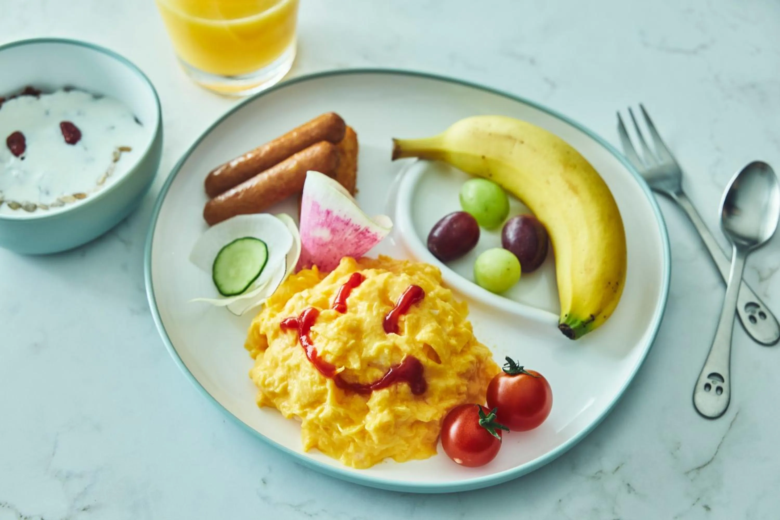 Restaurant/places to eat in Holiday Inn Kyoto Gojo