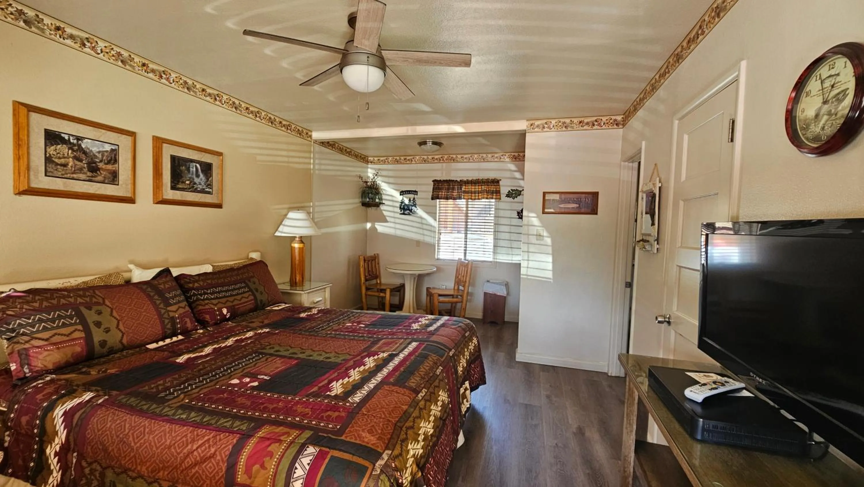 Bed in Sequoia Lodge