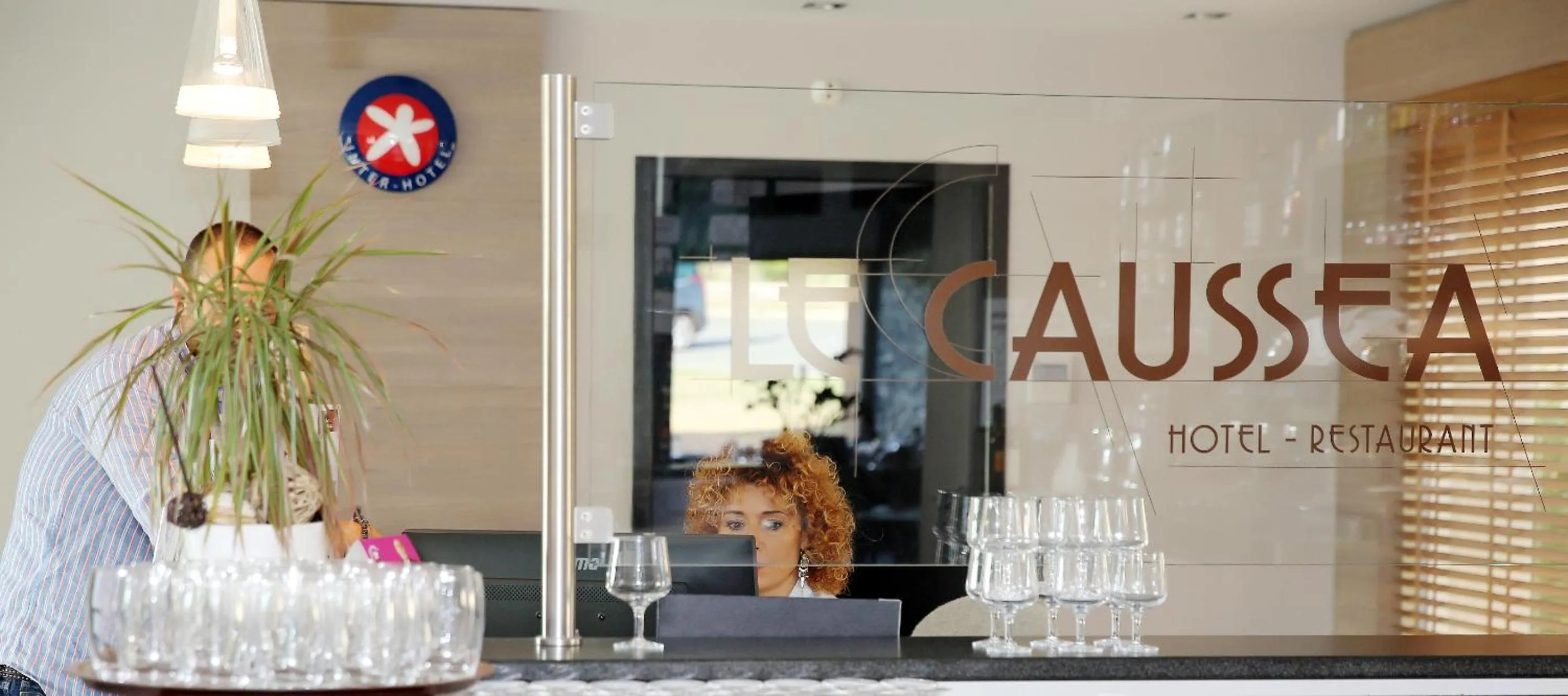 Lobby or reception in The Originals City, Hôtel Le Causséa, Castres