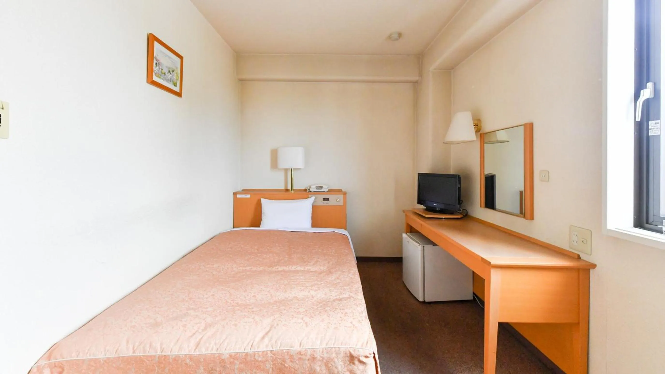 Photo of the whole room, Bed in Okazaki Daiichi Hotel East Wing