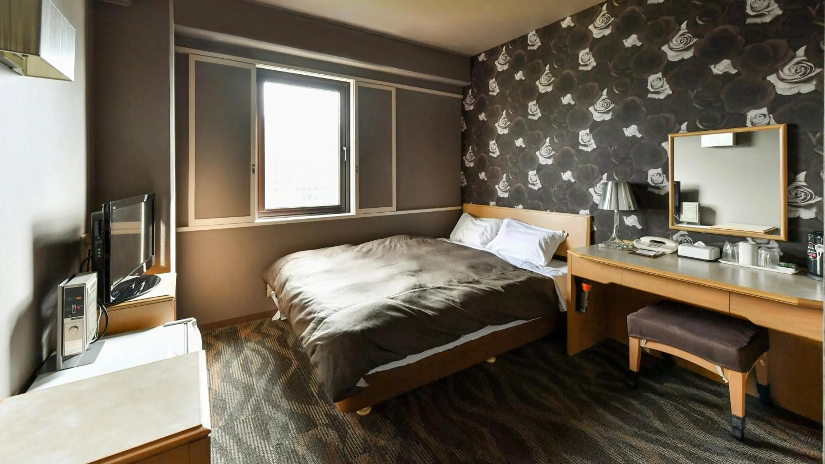 Photo of the whole room, Bed in Okazaki Daiichi Hotel