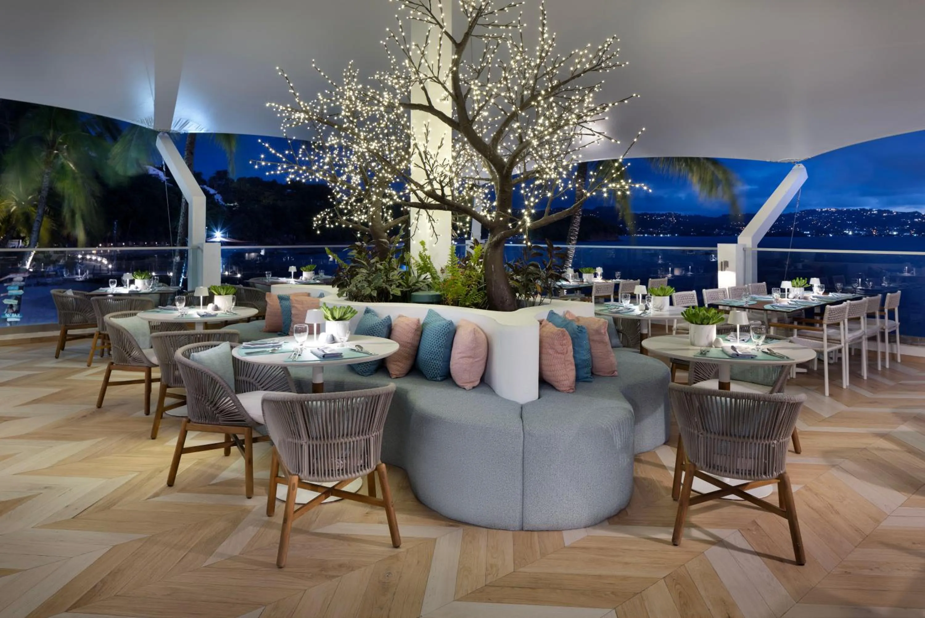 Restaurant/places to eat in Windjammer Landing Resort and Residences