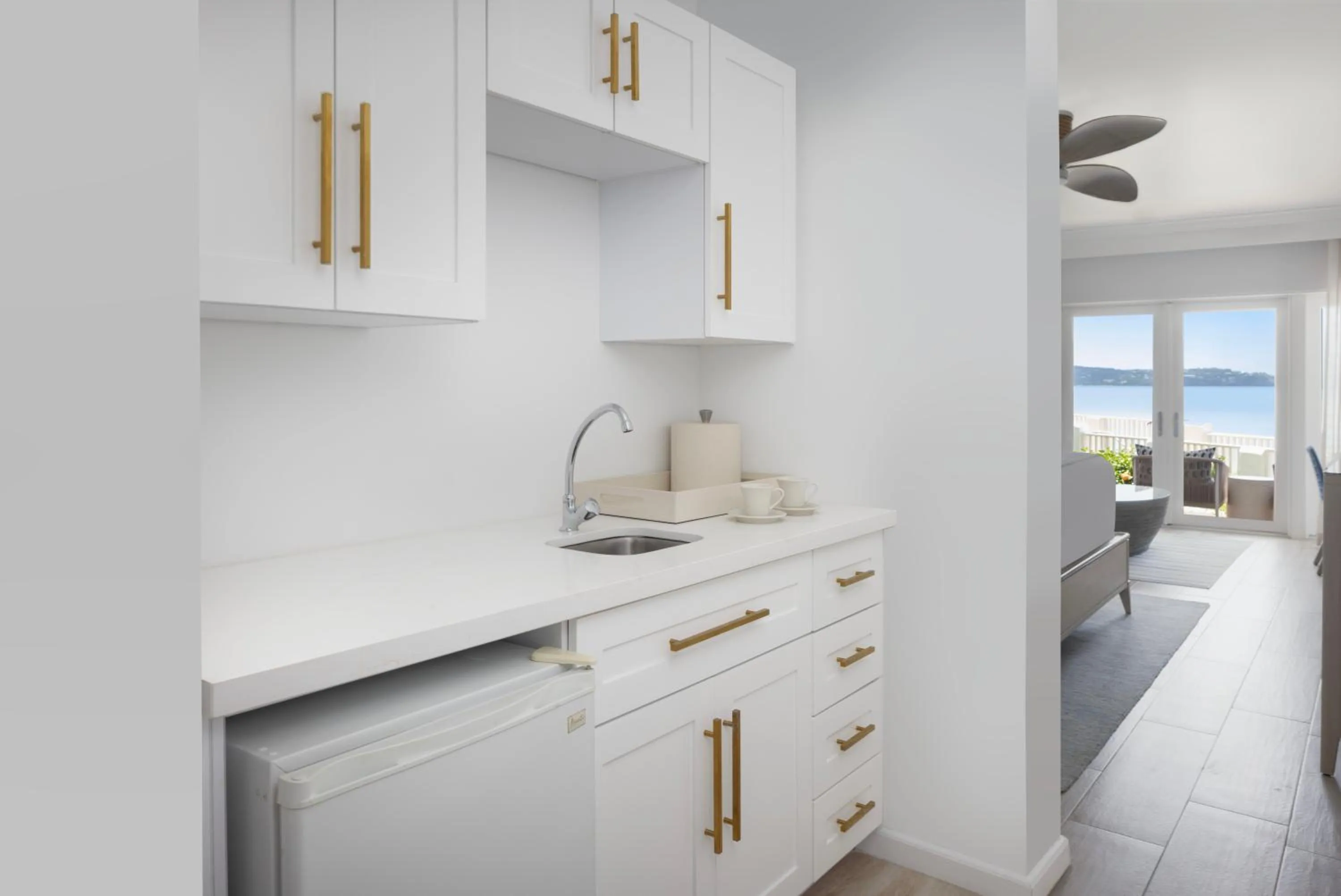 Kitchen or kitchenette in Windjammer Landing Resort and Residences
