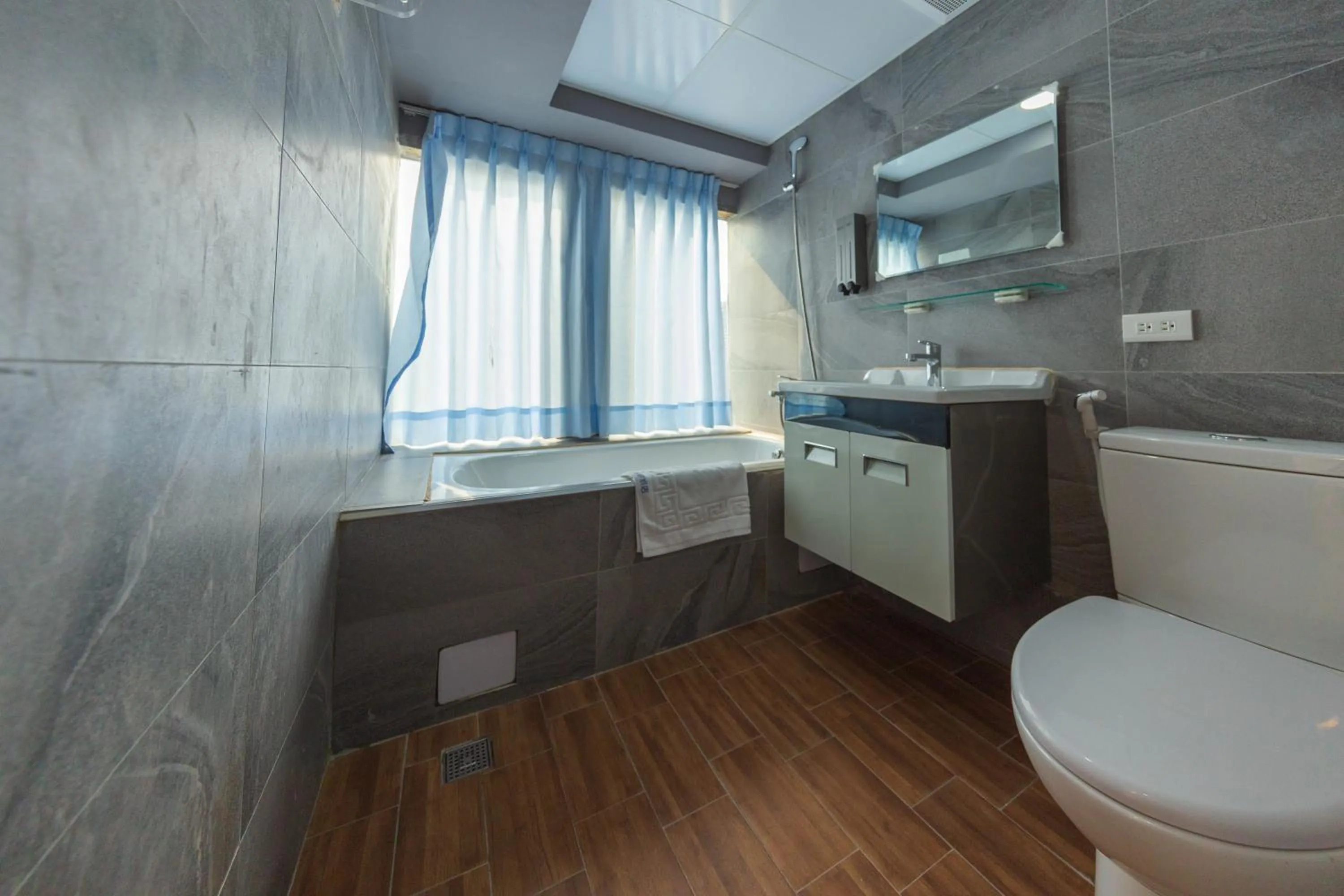 Toilet in Liu He Su Hotel